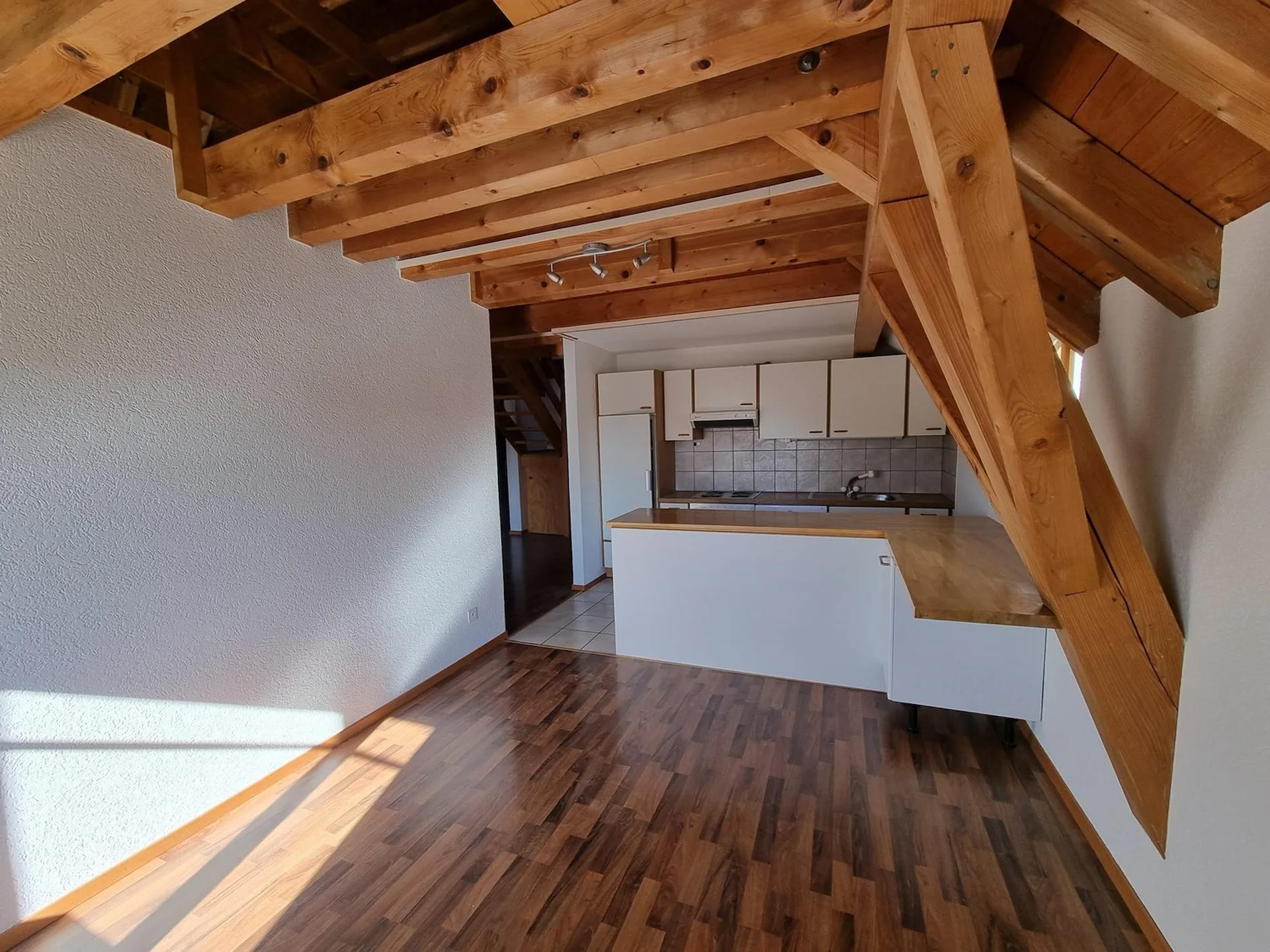 Charmanter 3,5-Zimmer-Duplexwohnung mit Aufzug