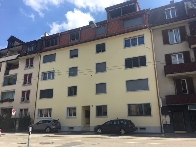 Appartement de vieux bâtiment rénové près du quartier d'Enge