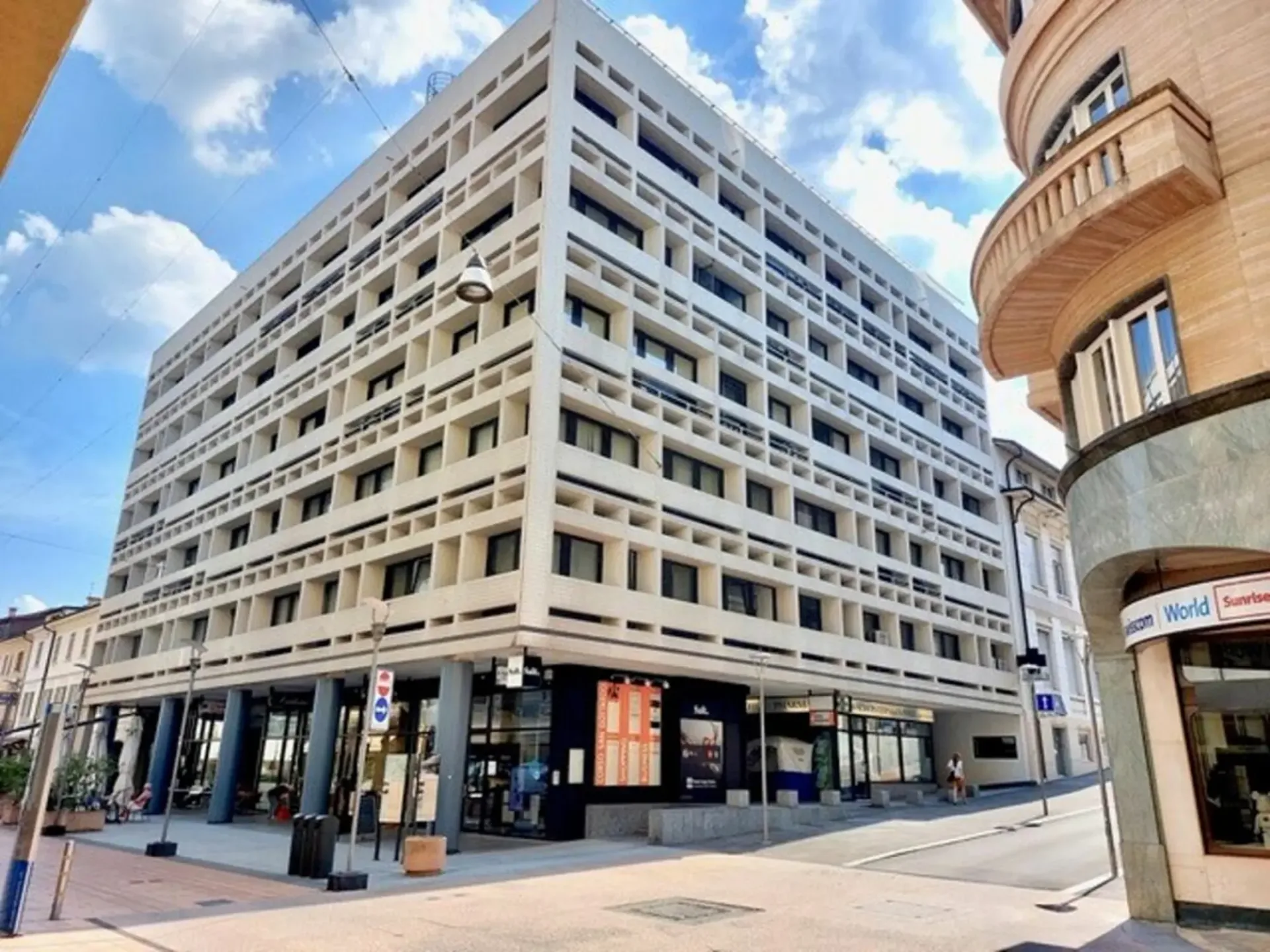 Büro im Zentrum von Chiasso vis-a-vis dem Bahnhof FFS