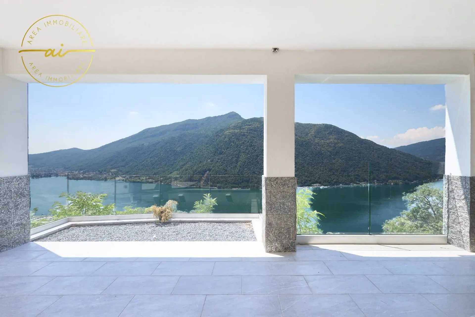 Villa indépendante élégante avec vue sur le lac à Rovio