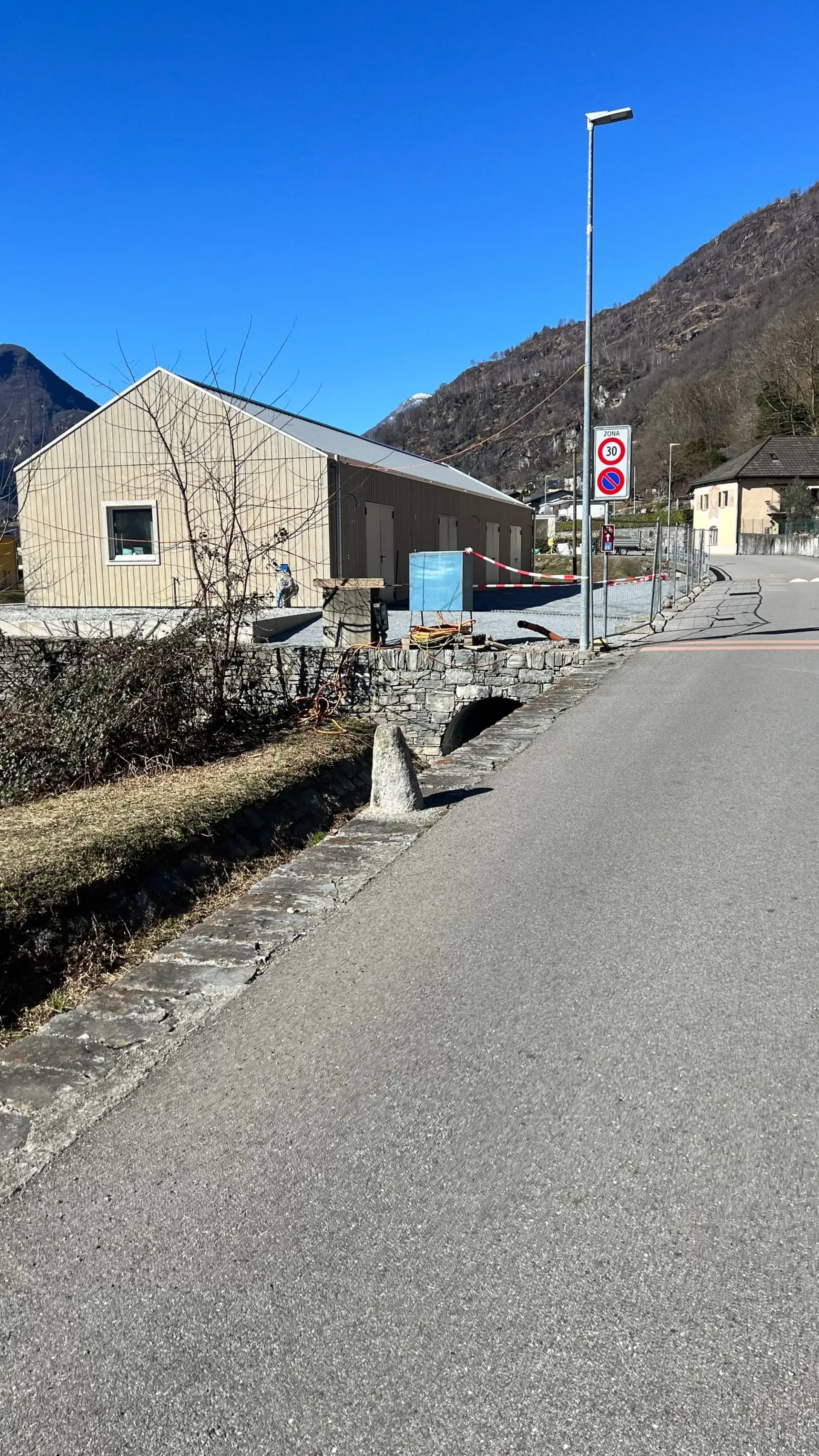 Mietung von prächtigen Lagerhäusern in Maggia
