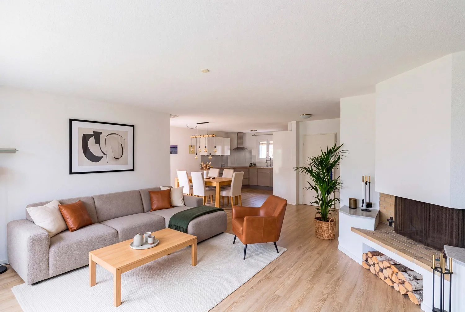CHARMANT ET PROCHE DU CENTRE-VILLE -  APPARTEMENT EN MAISONNETTE AVEC JARDIN