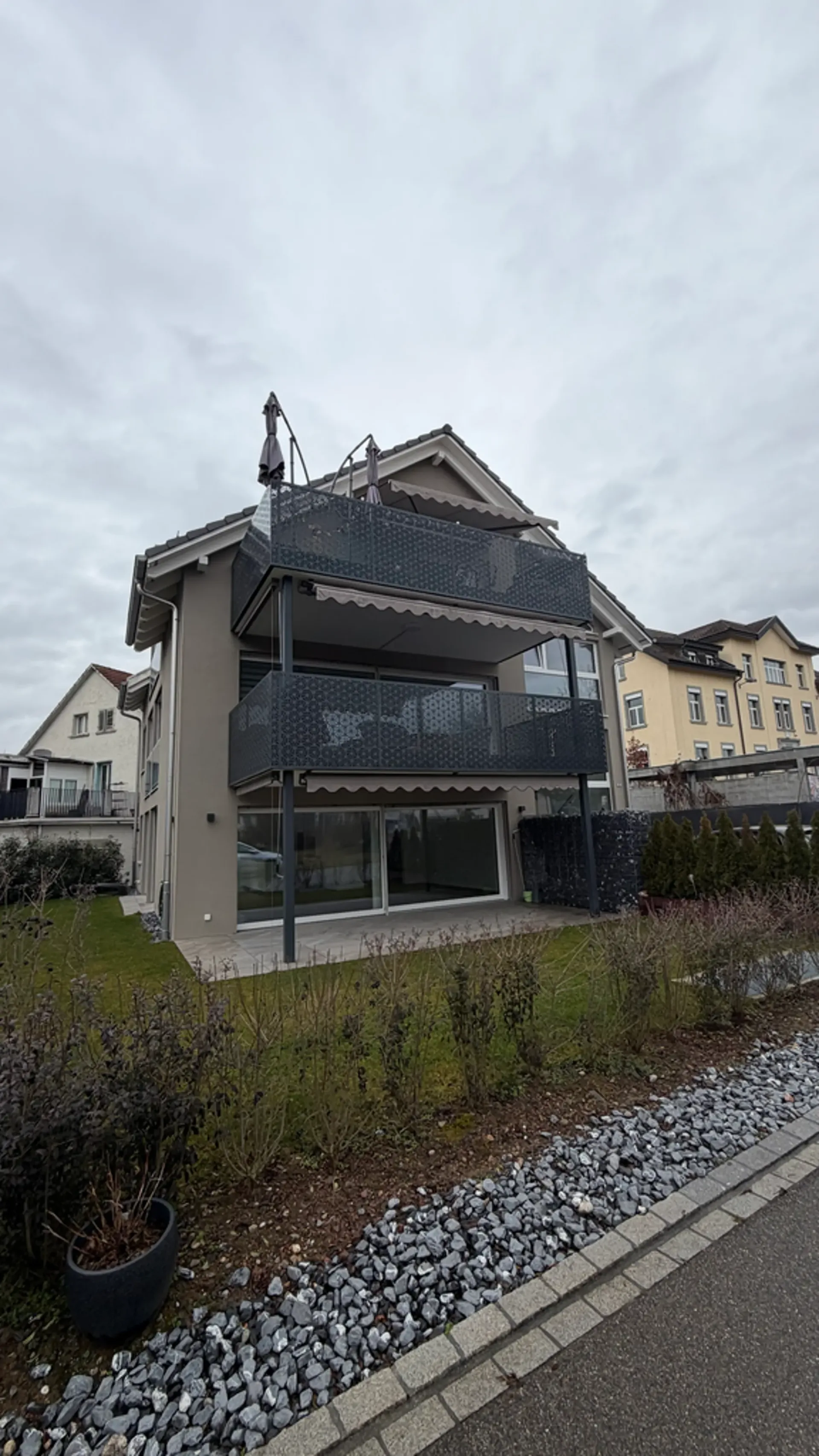 Einstellplatz an der Schulhausstrasse 5 in Brüttisellen zu vermieten