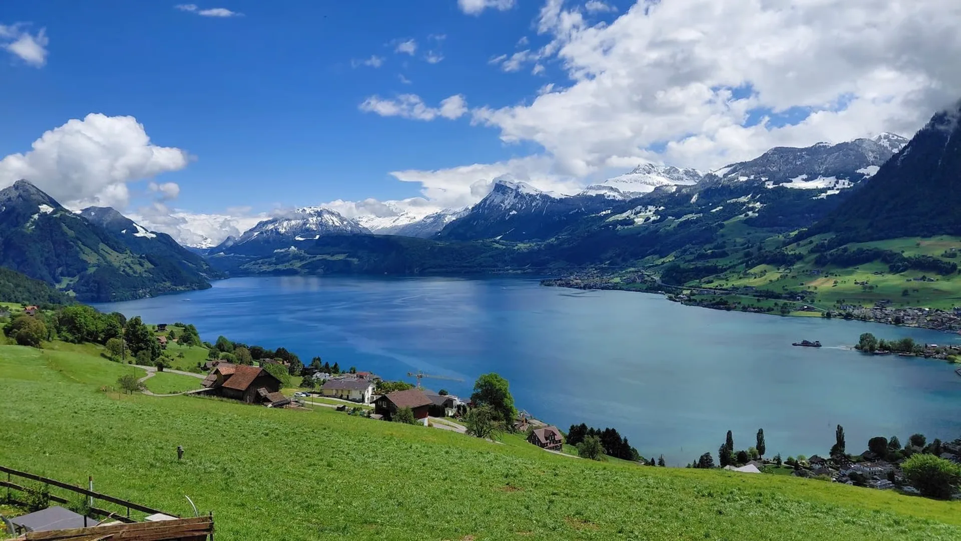 3 1/2 Zimmer Dachwohnung mit Topaussicht auf See und Berge