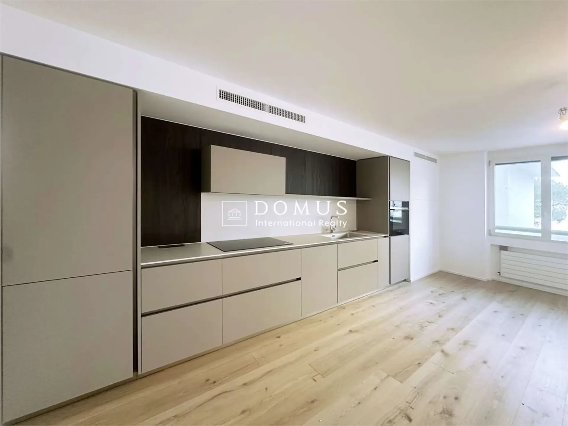 Nuovo ed Elegante 4.5 Locali Fronte Lago