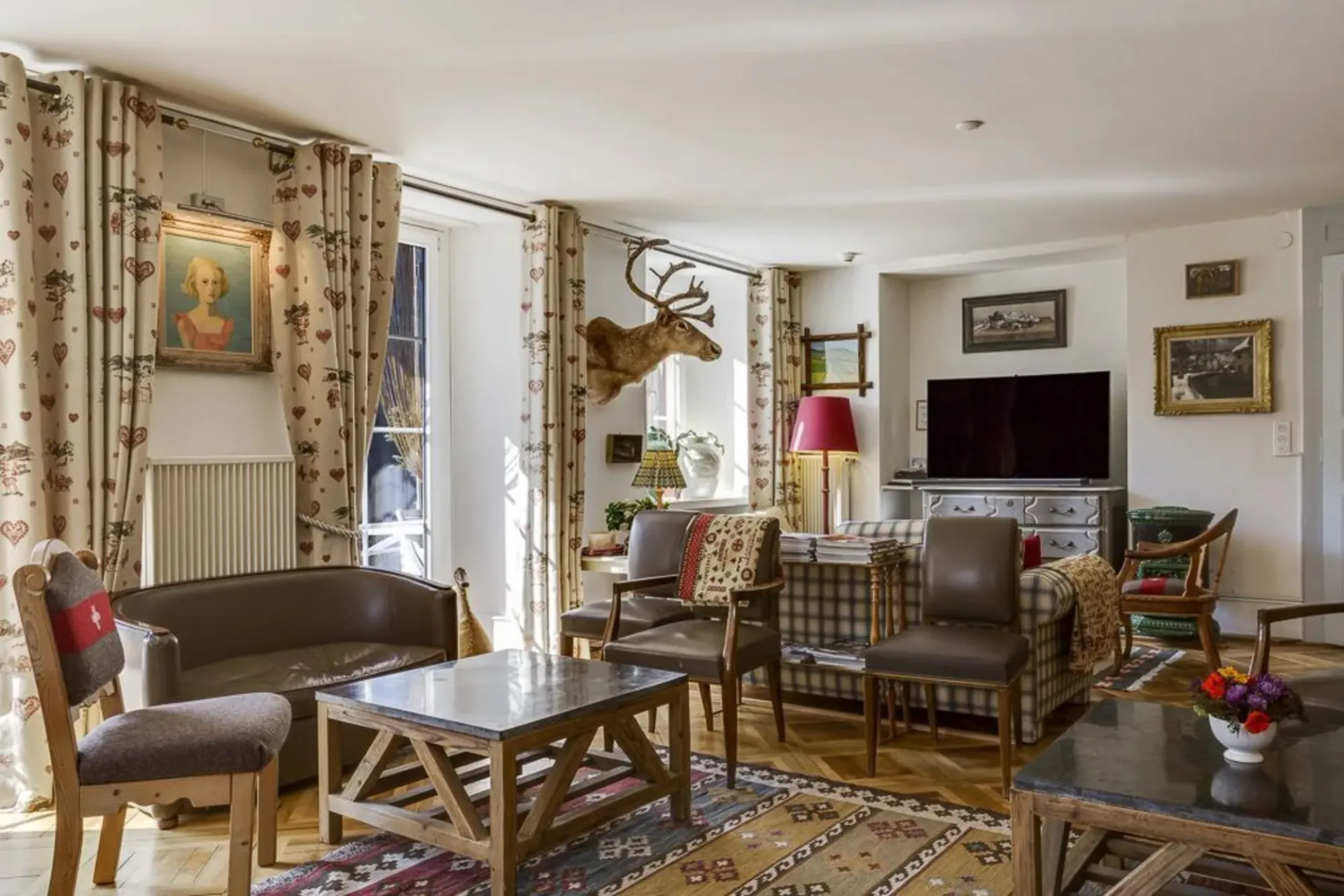Le Grand Chalet des Bovets rénové aux charmes d'antan 14 chambres