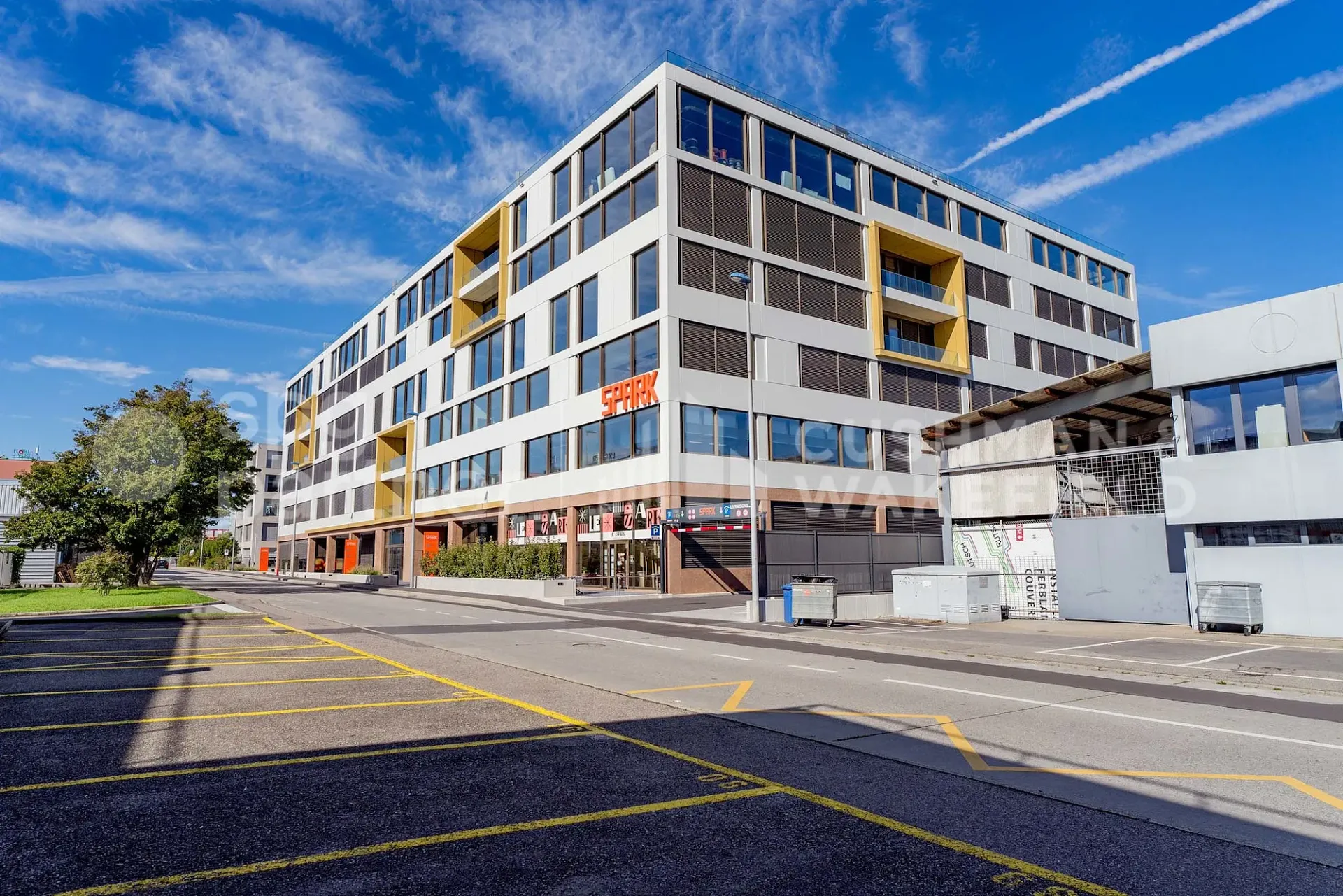 SPARK - Bureaux et ateliers dans un bâtiment contemporain certifié Minergie