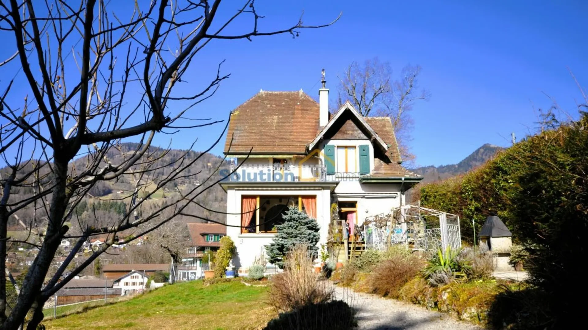 Grande maison de 2 logements