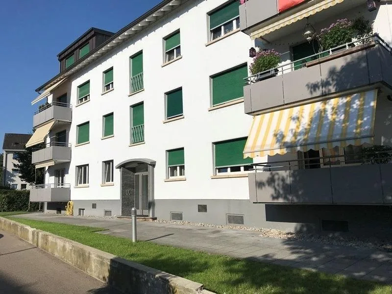 Appartement lumineux avec cuisine et salle de bain rénovées