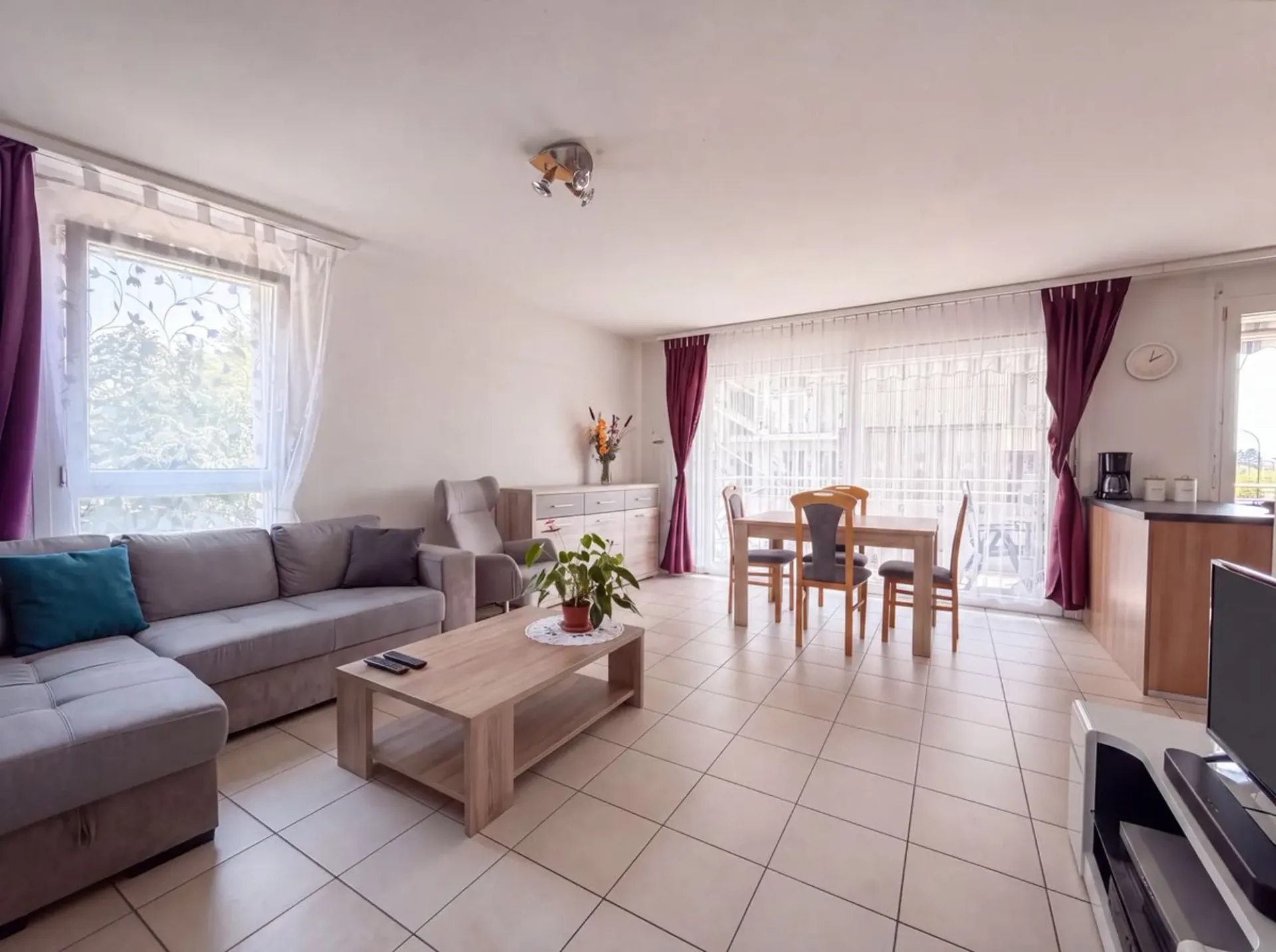 Appartement zur Verkauf in Lausanne - 3 Zimmer mit 75 m², 2 Badezimmern und großem Balkon und innerem Parkplatz