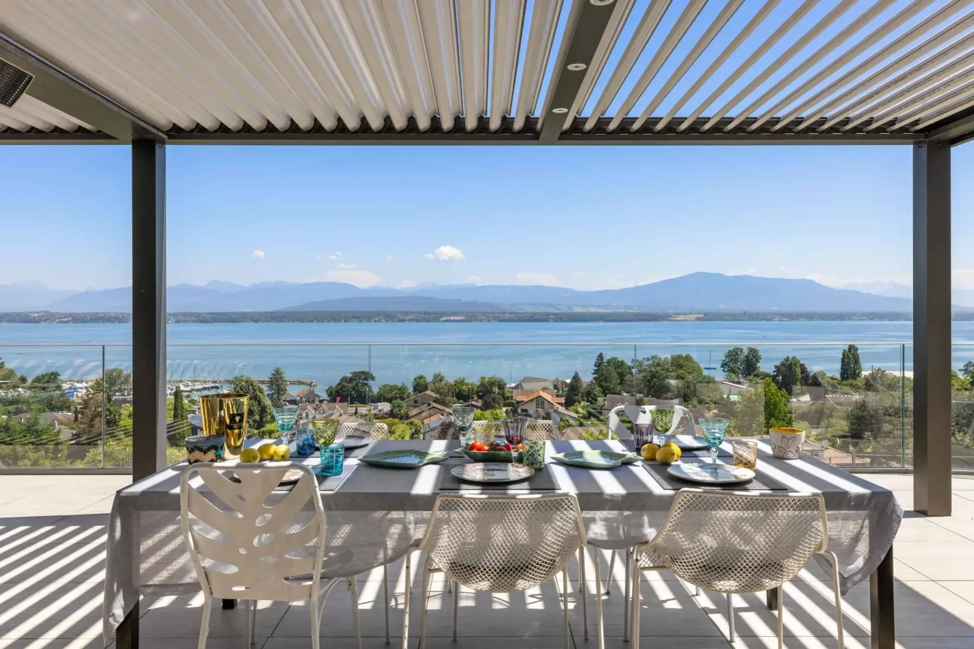 Villa d'eccezione con vista spettacolare sul Lago di Ginevra