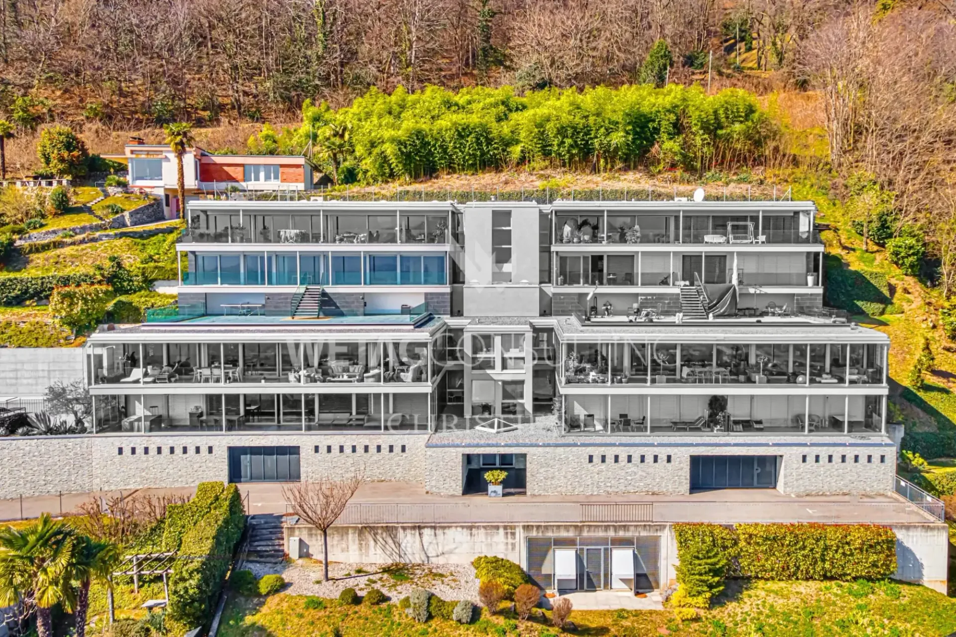 Prestigeträchtige Wohnung mit spektakulärem Blick auf den Luganersee in Vernate  zu verkaufen