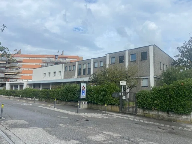 UMFANGREICHES UNABHÄNGIGES GEWERBE-/HANDELSOBJEKT IN BALERNA