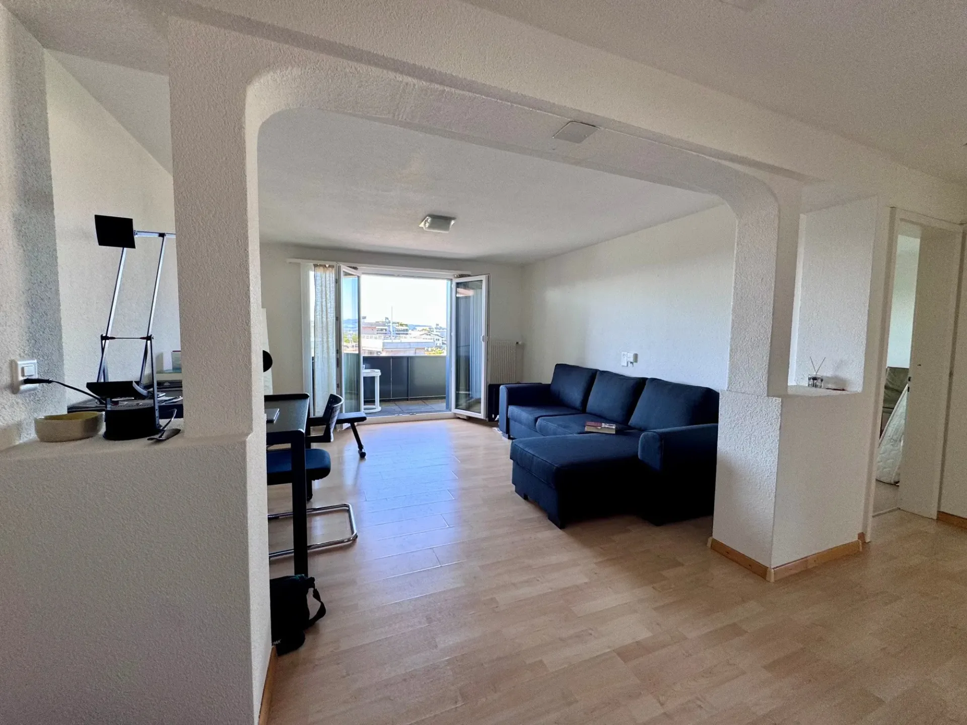 Frisch renovierte 3 Zimmerwohnung mit Parkplatz