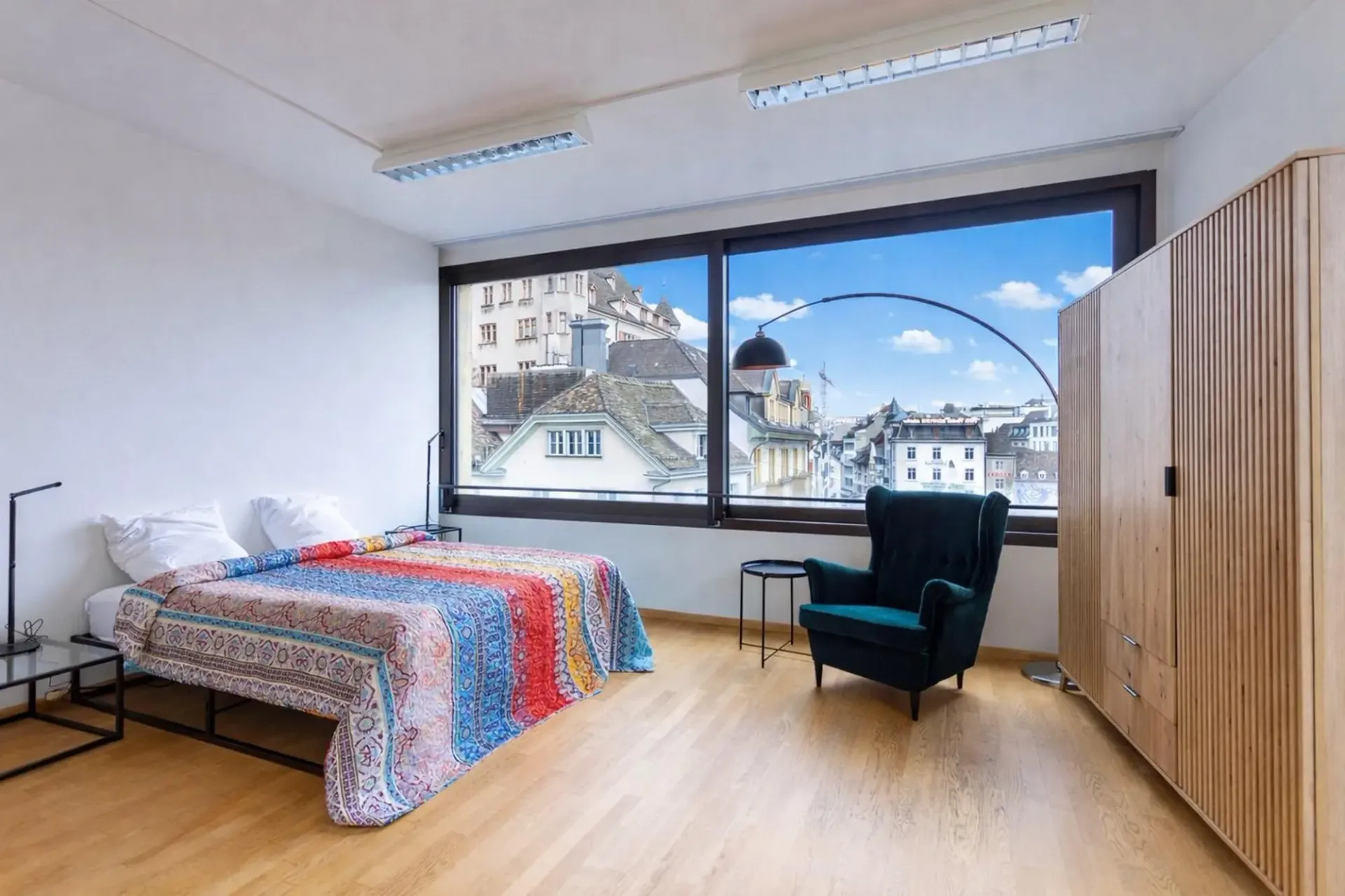 Neu möbliertes Atelier am Barfüsserplatz