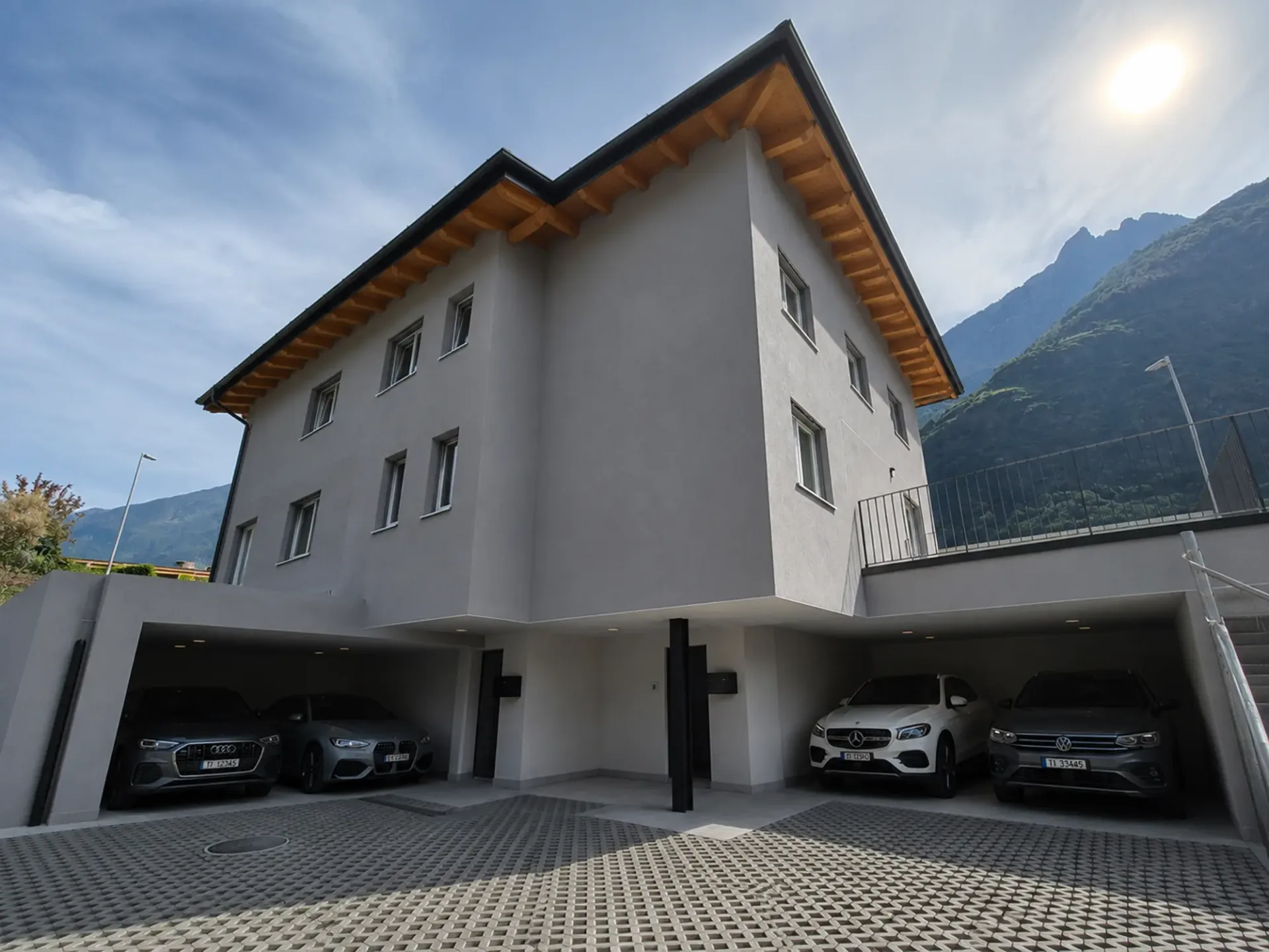 Moderne Doppelhaushälfte in Biasca im Bau