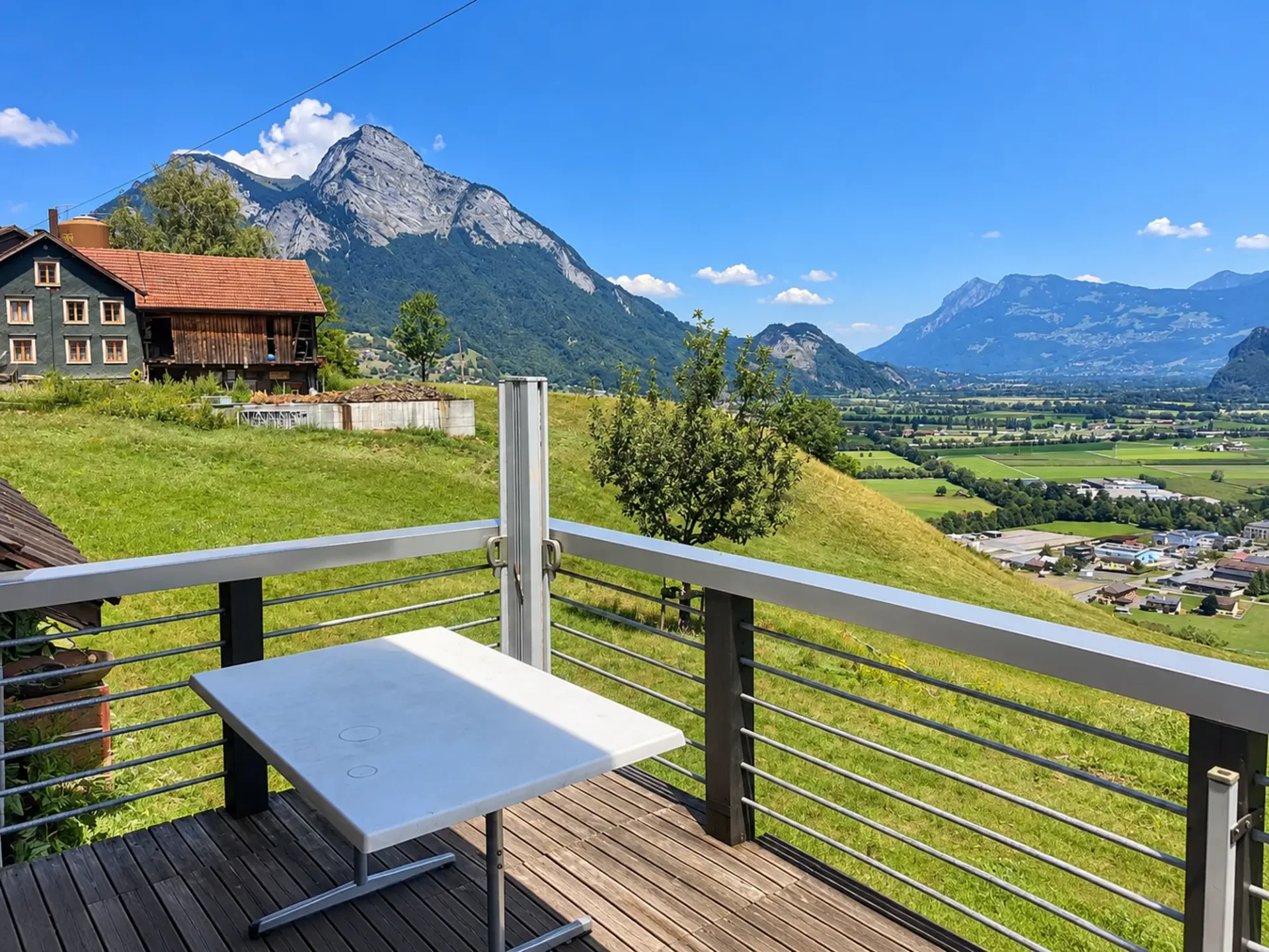 Detached single-family house with a dreamy far-reaching view in Vilters-Wangs
