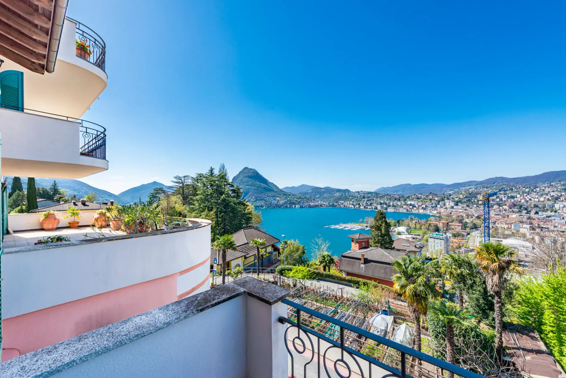Elegante appartamento con vista mozzafiato
