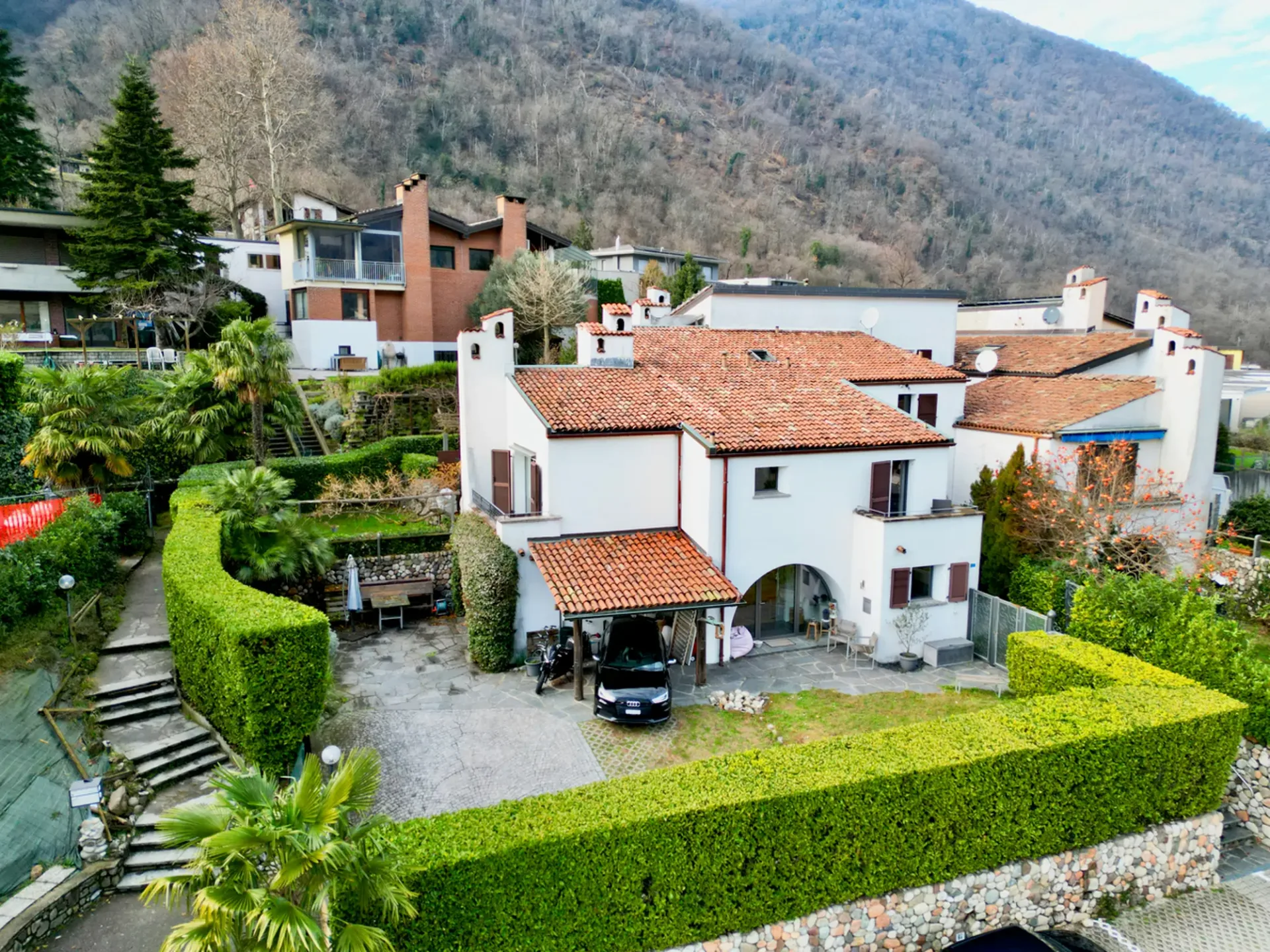 Reihenhaus mit Charme und bezauberndem Seeblick und Bergblick