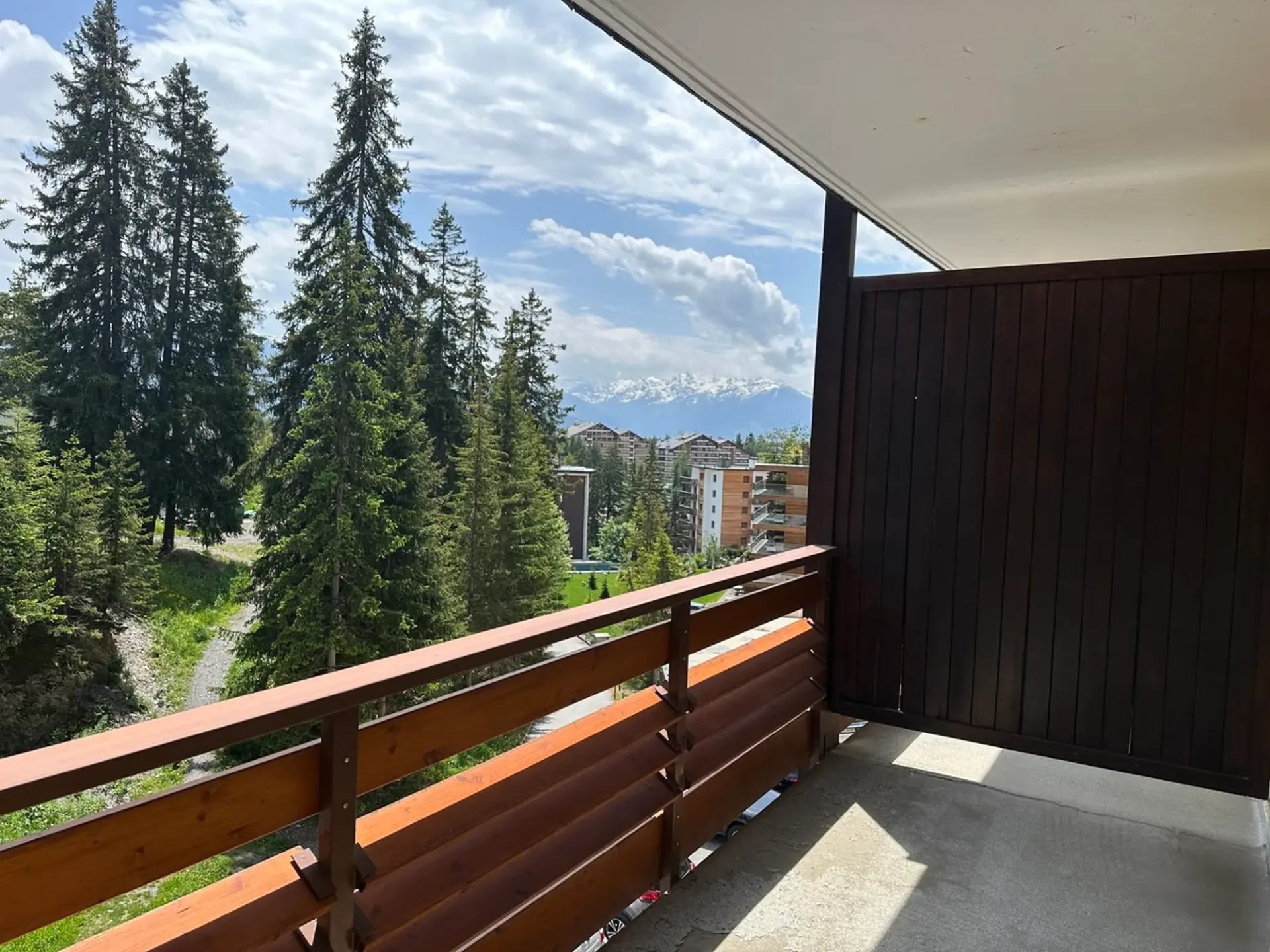 Carino studio vicino al centro di Crans in affitto per l'anno