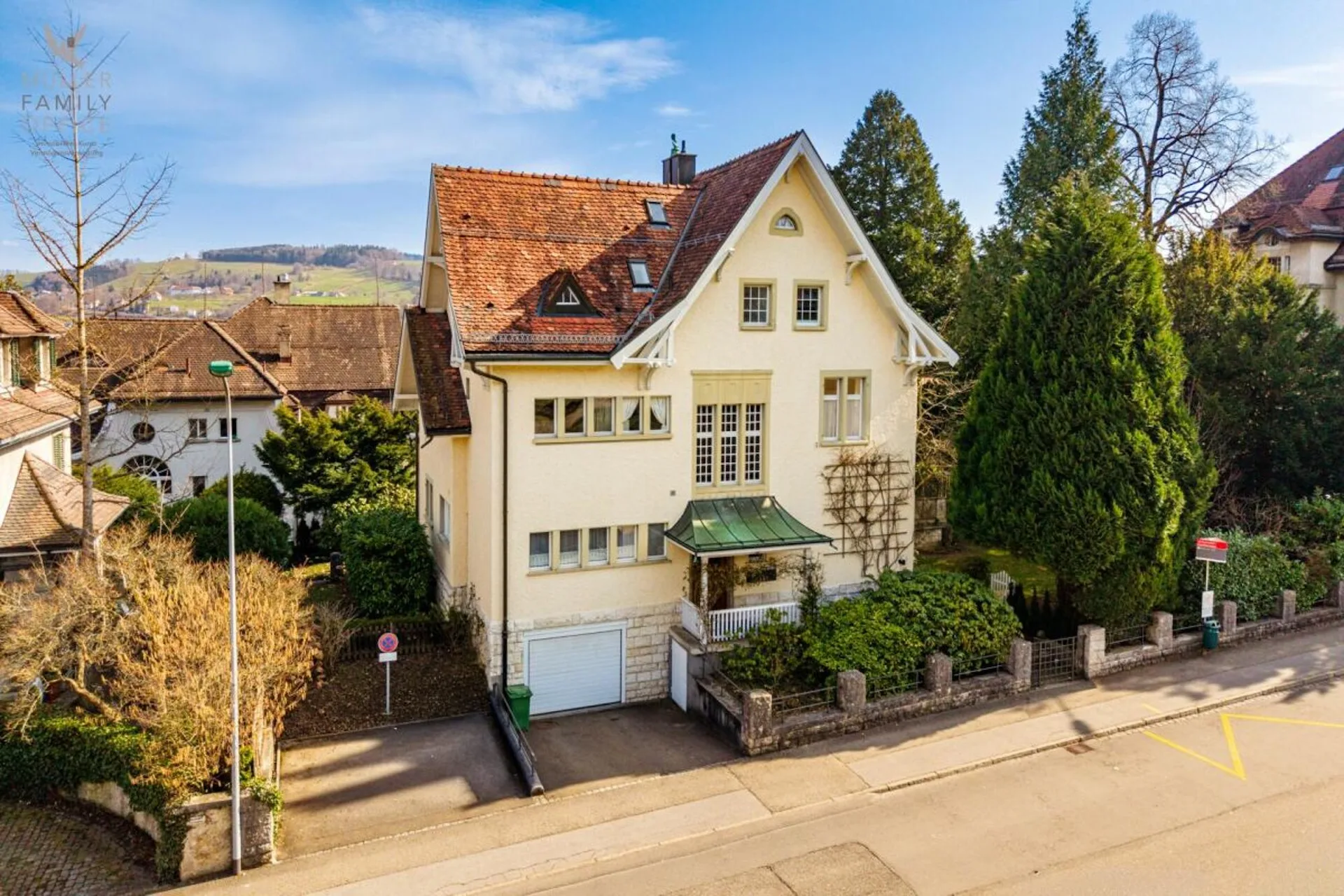 Repräsentative Jugendstilvilla (mit 4 Wohnungen) an privilegierter Lage am Rosenberg