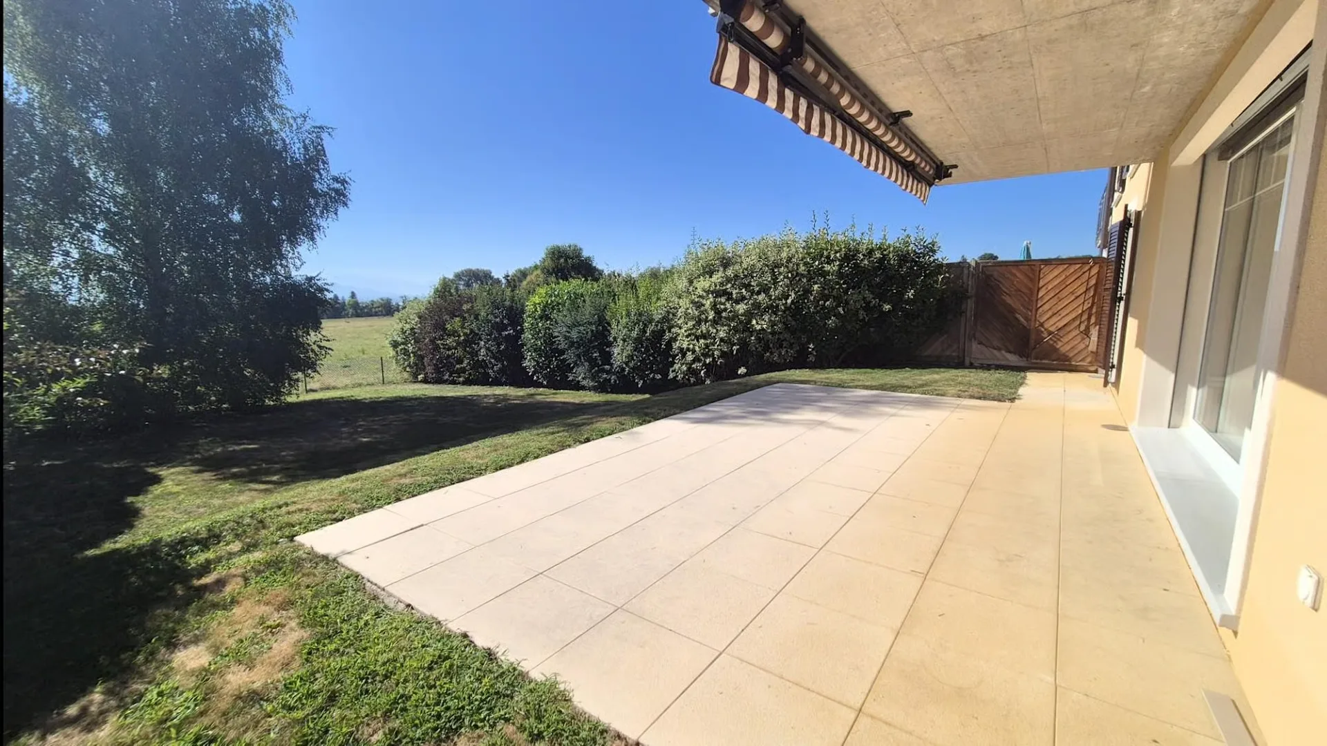 Beautiful 3.5-room apartment on the ground floor with garden in Gingins