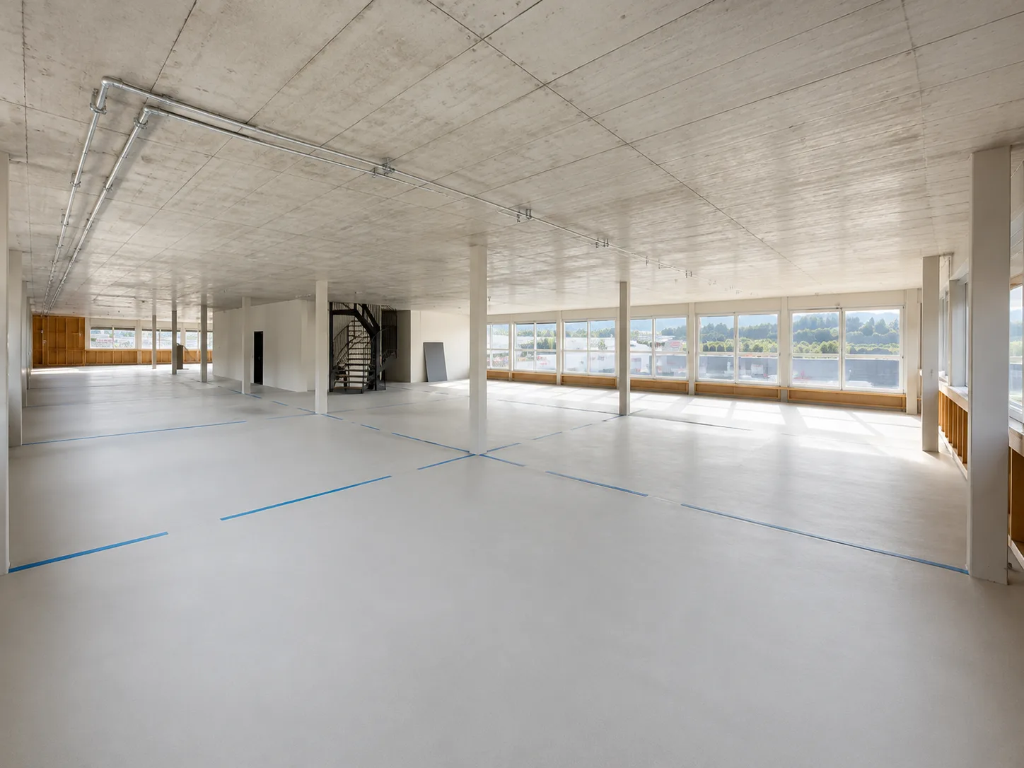 Flexible Gewerbeäumlichkeiten / Locaux commerciaux modulables