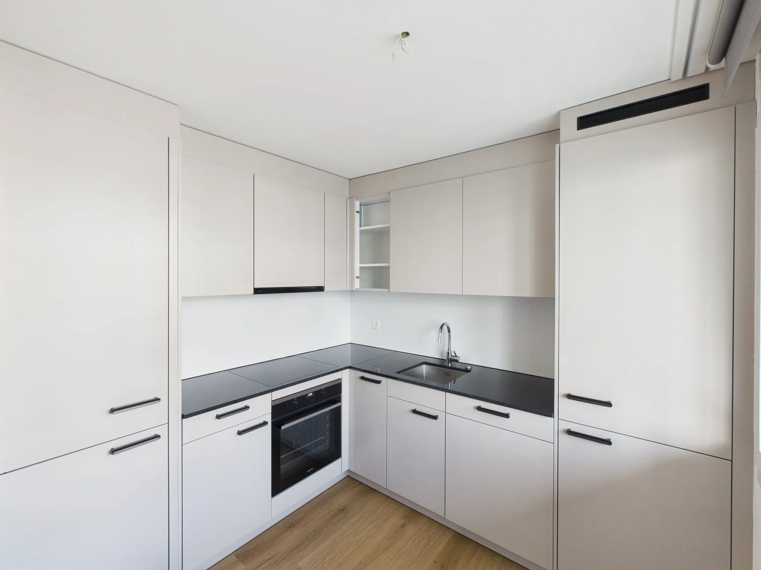 Renovierte 3.5-Zimmer-Wohnung mit Balkon und schöner Aussicht