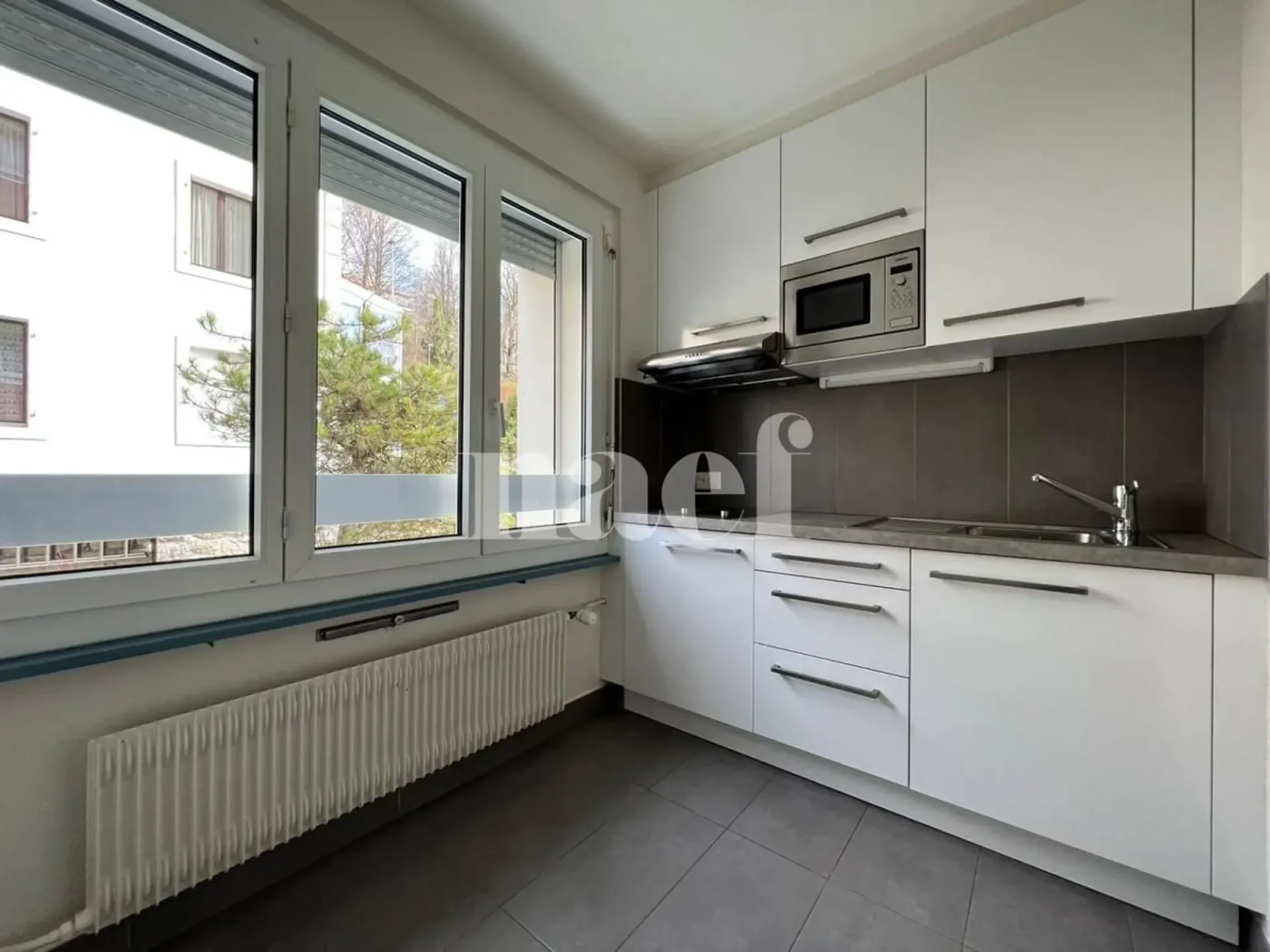 Renovierte Einzimmerwohnung im 3. Stock