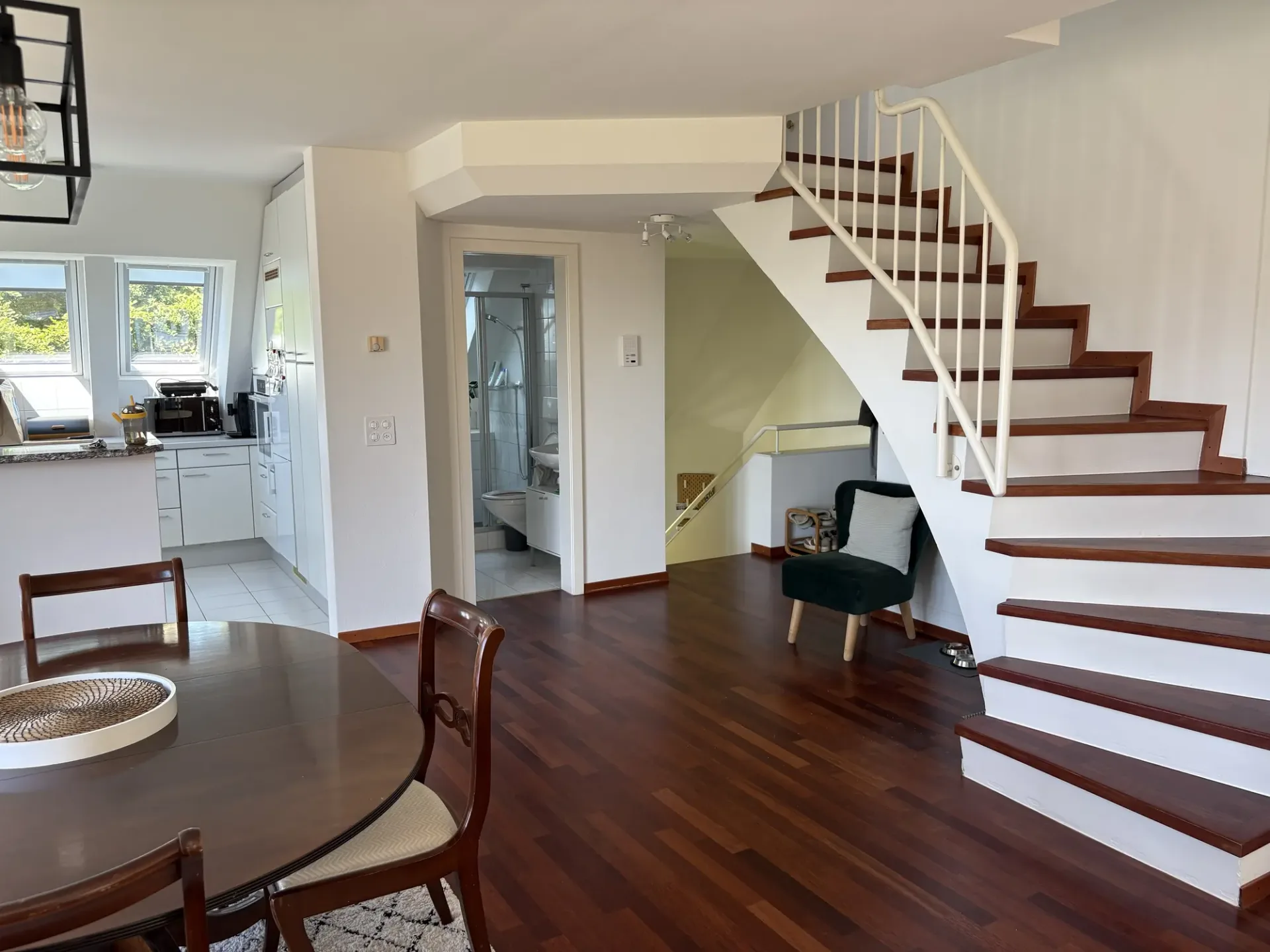 3½ ZIMMER-MAISONETTEWOHNUNG IN ZÜRICH - KREIS 10 WIPKINGEN, MÖBLIERT,