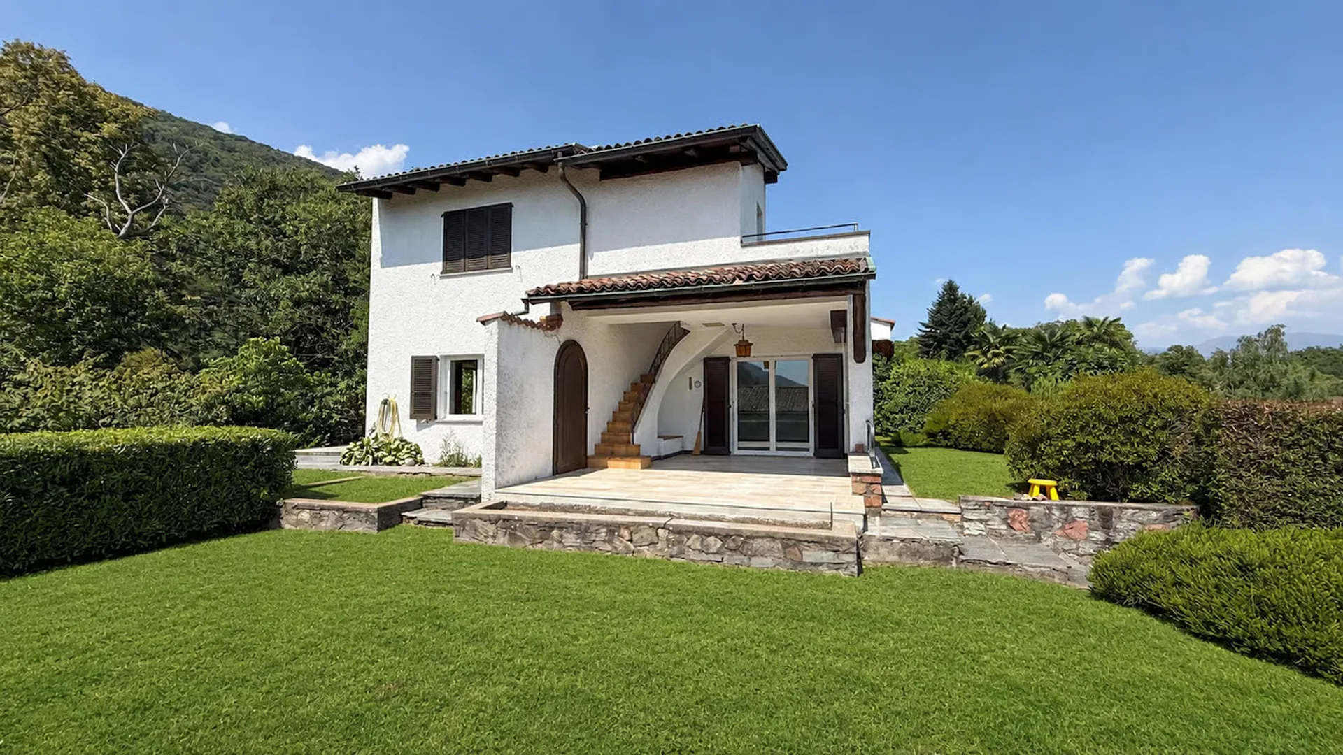 Schönes Apartment mit Garten in Doppelhaushälfte