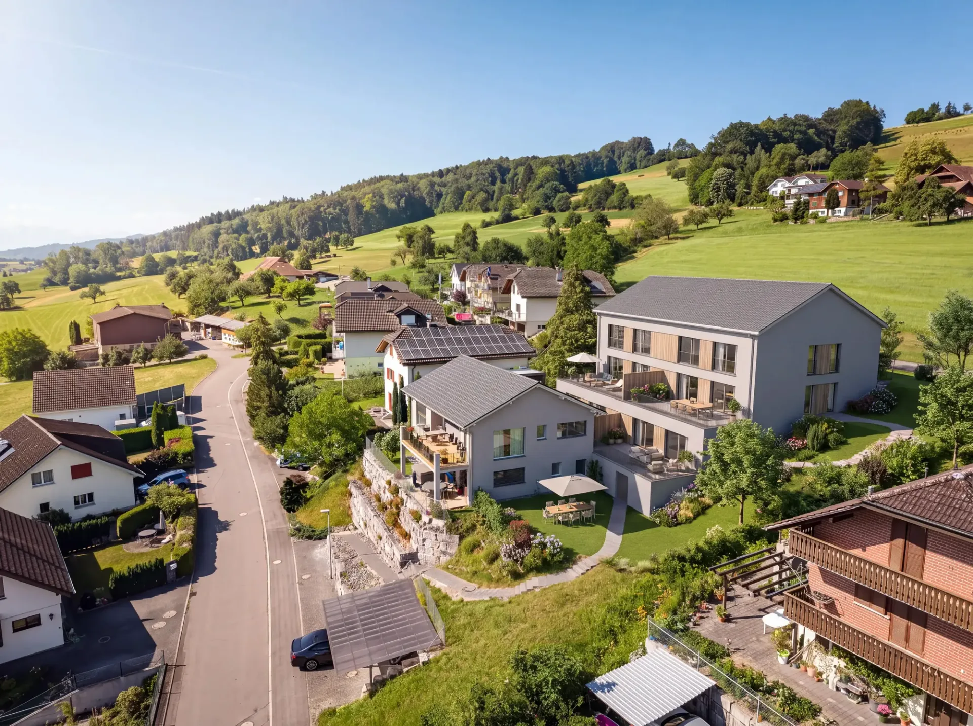 A VIEW OF LAKE HALLWIL – EXCLUSIVE SINGLE-FAMILY HOME WITH PANORAMIC VIEWS