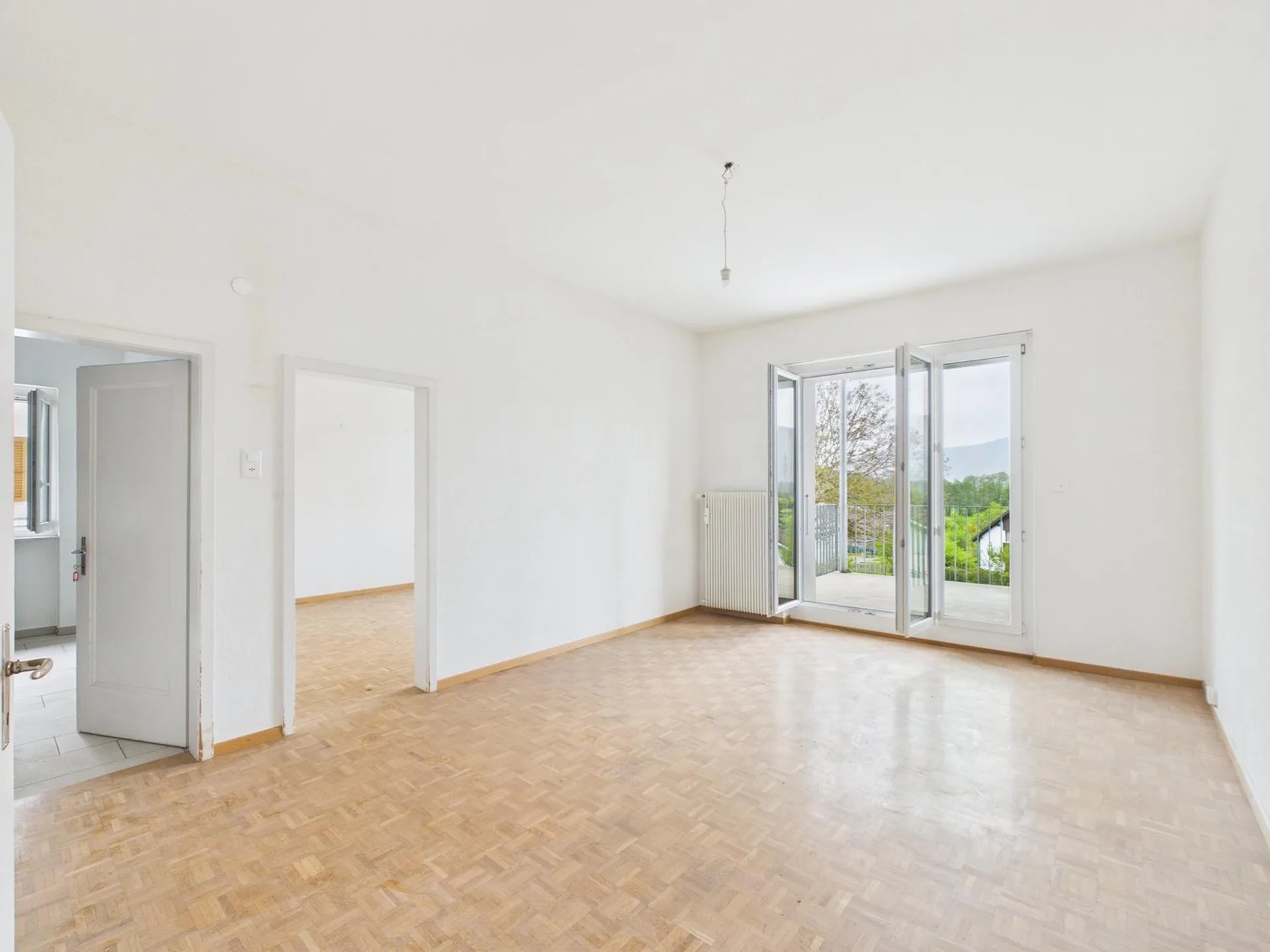 Schönes 4.5-Zimmer-Apartment mit Balkon in Boécourt