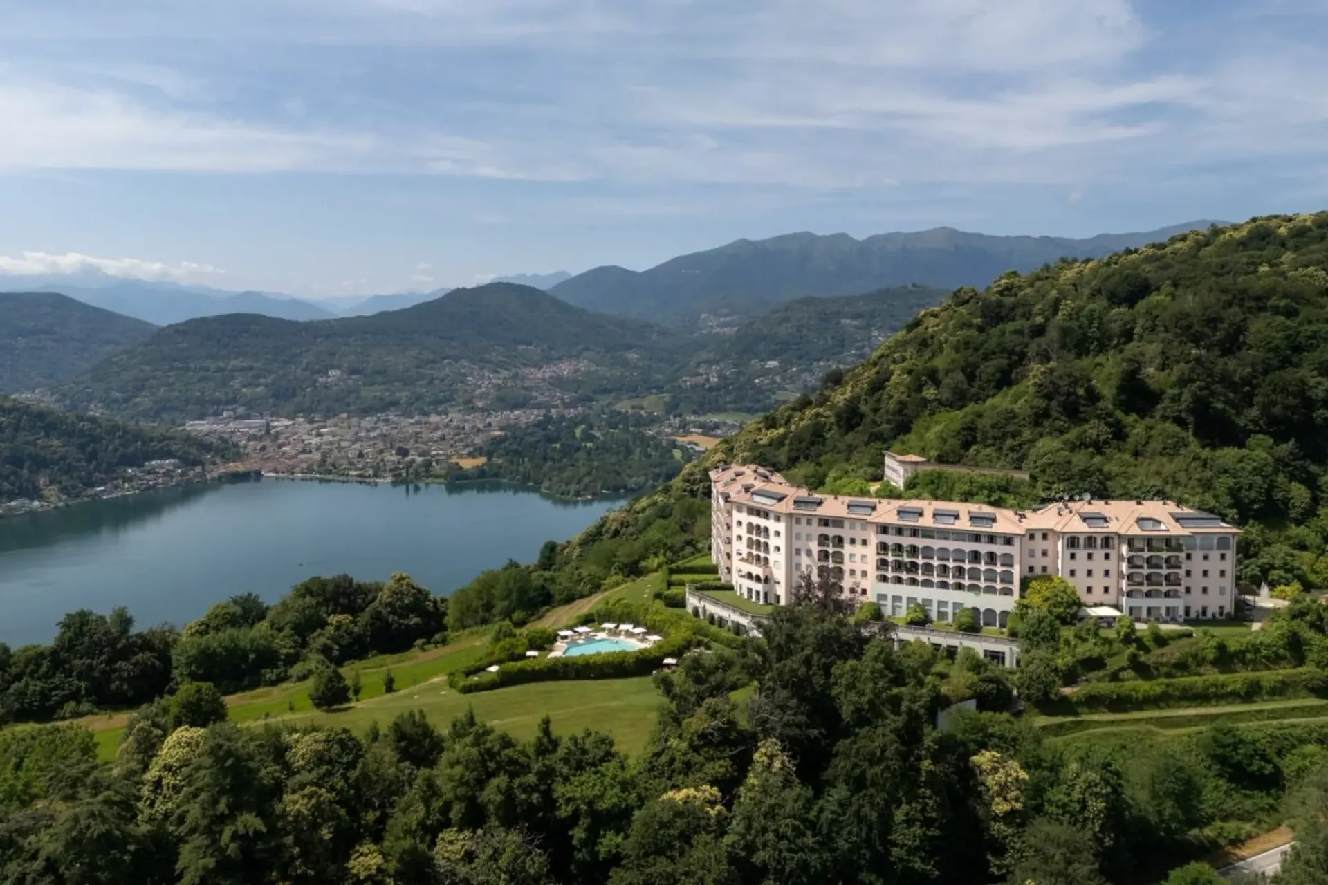 Luxuswohnung im Resort Collina d'Oro