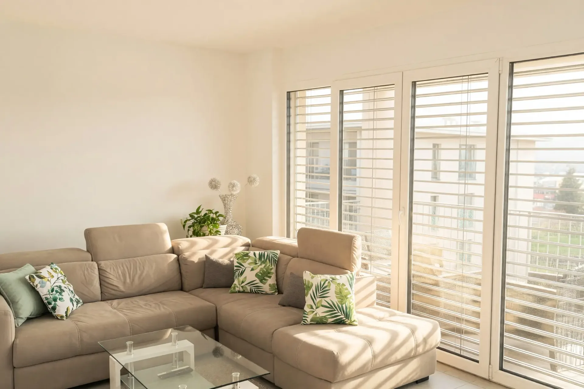 Elegantes neues 3,5-Zimmer-Wohnung mit großem Terrassenbereich und Schlafzimmer mit en-suite-Badezimmer