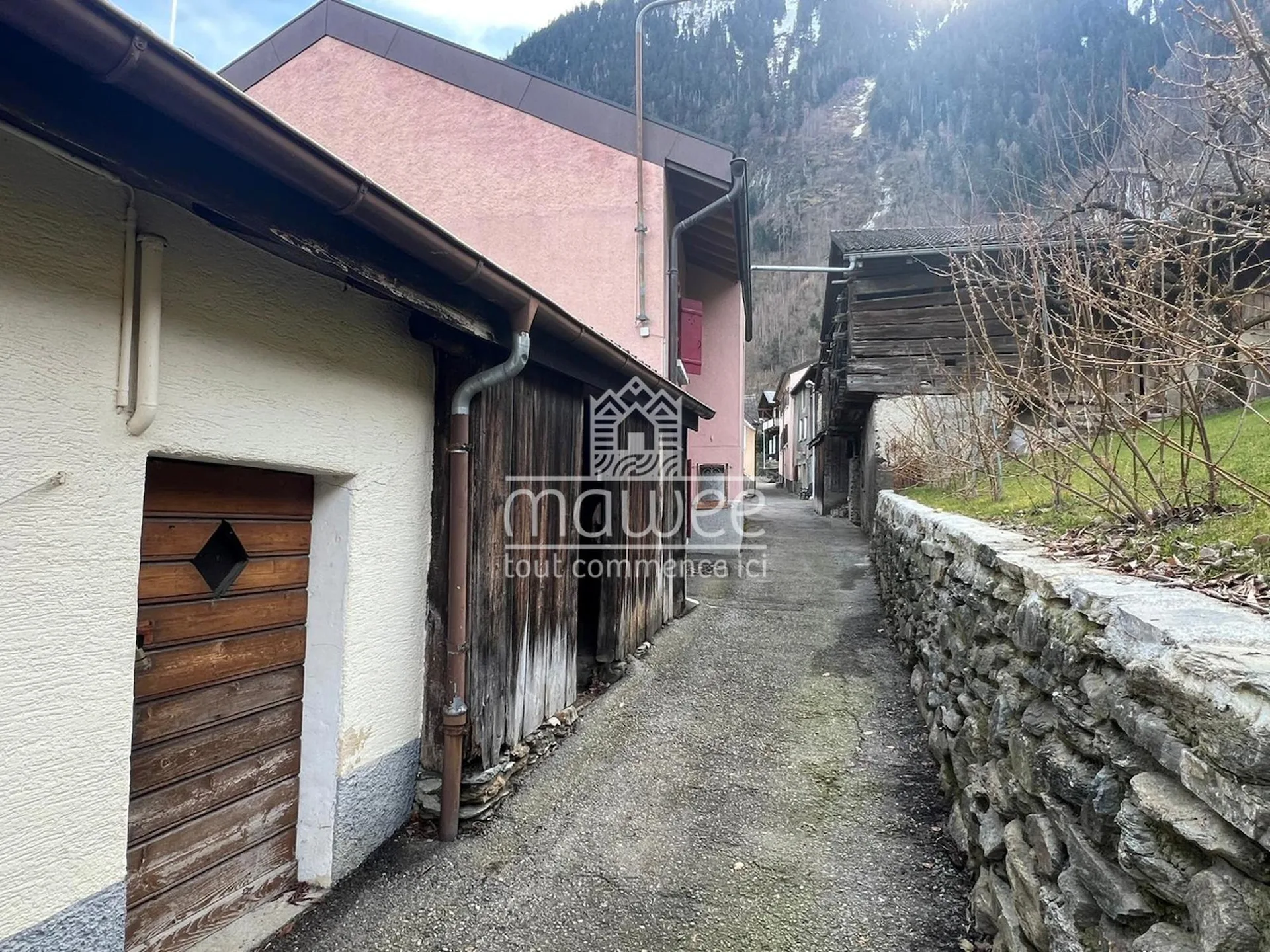 Historisches Gebäude zur Renovierung - Zentrum von Brocard (Martigny-Croix)