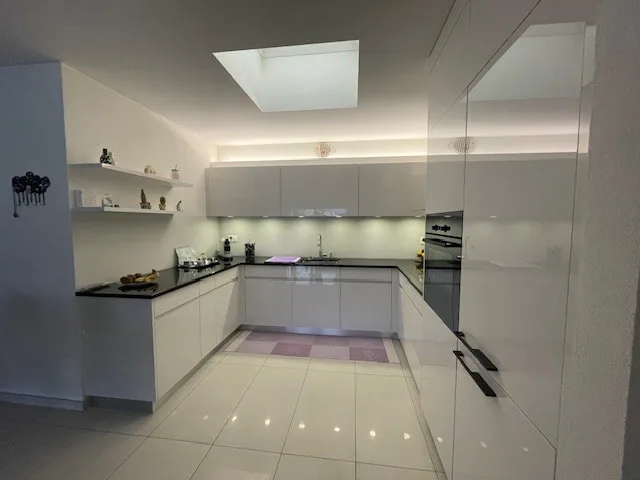 Modernes 3.5-Zimmer-Apartment mit Terrasse in Monte Carasso