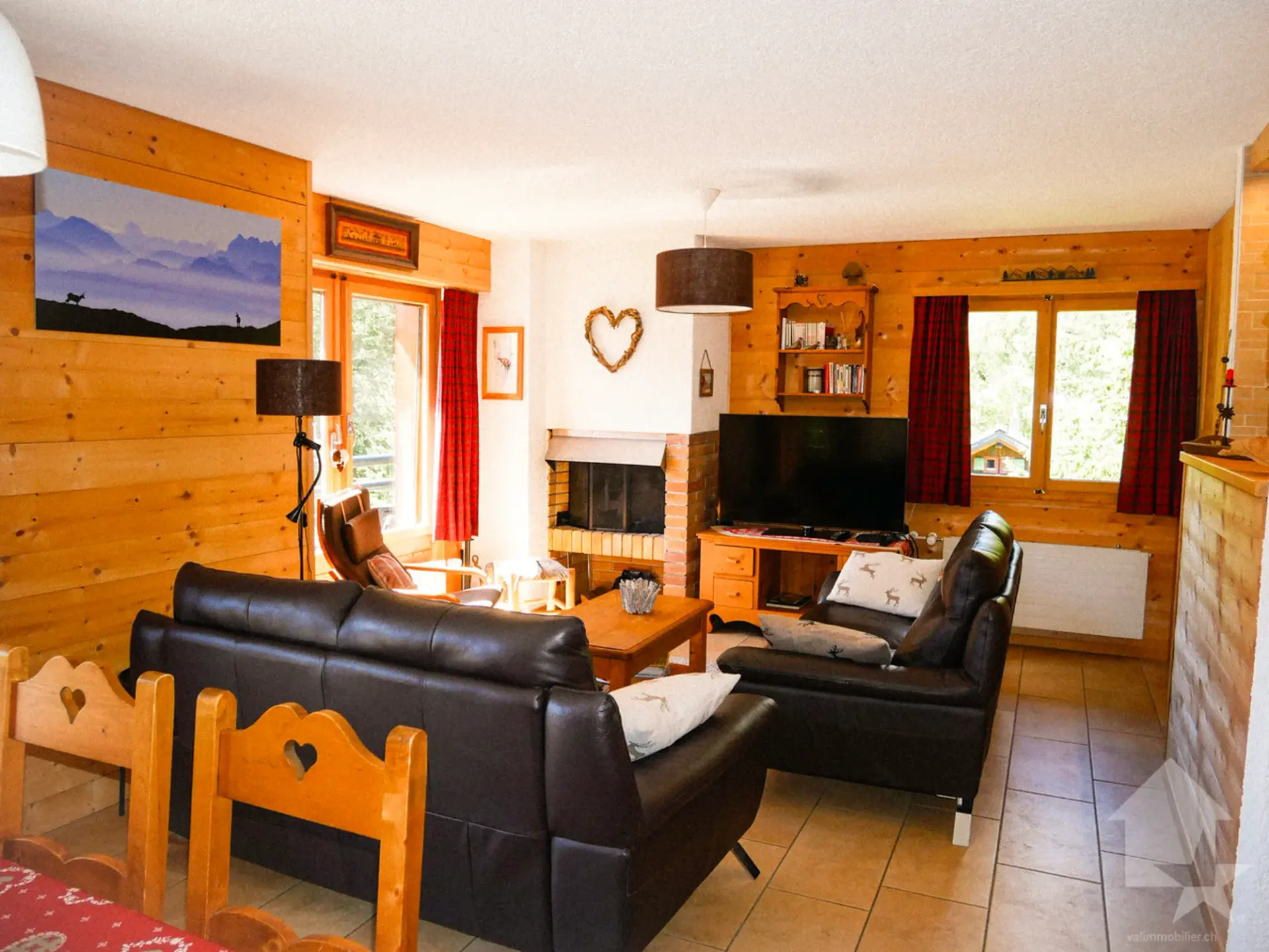 Magnifique appartement au centre de Champex-Lac avec grand balcon