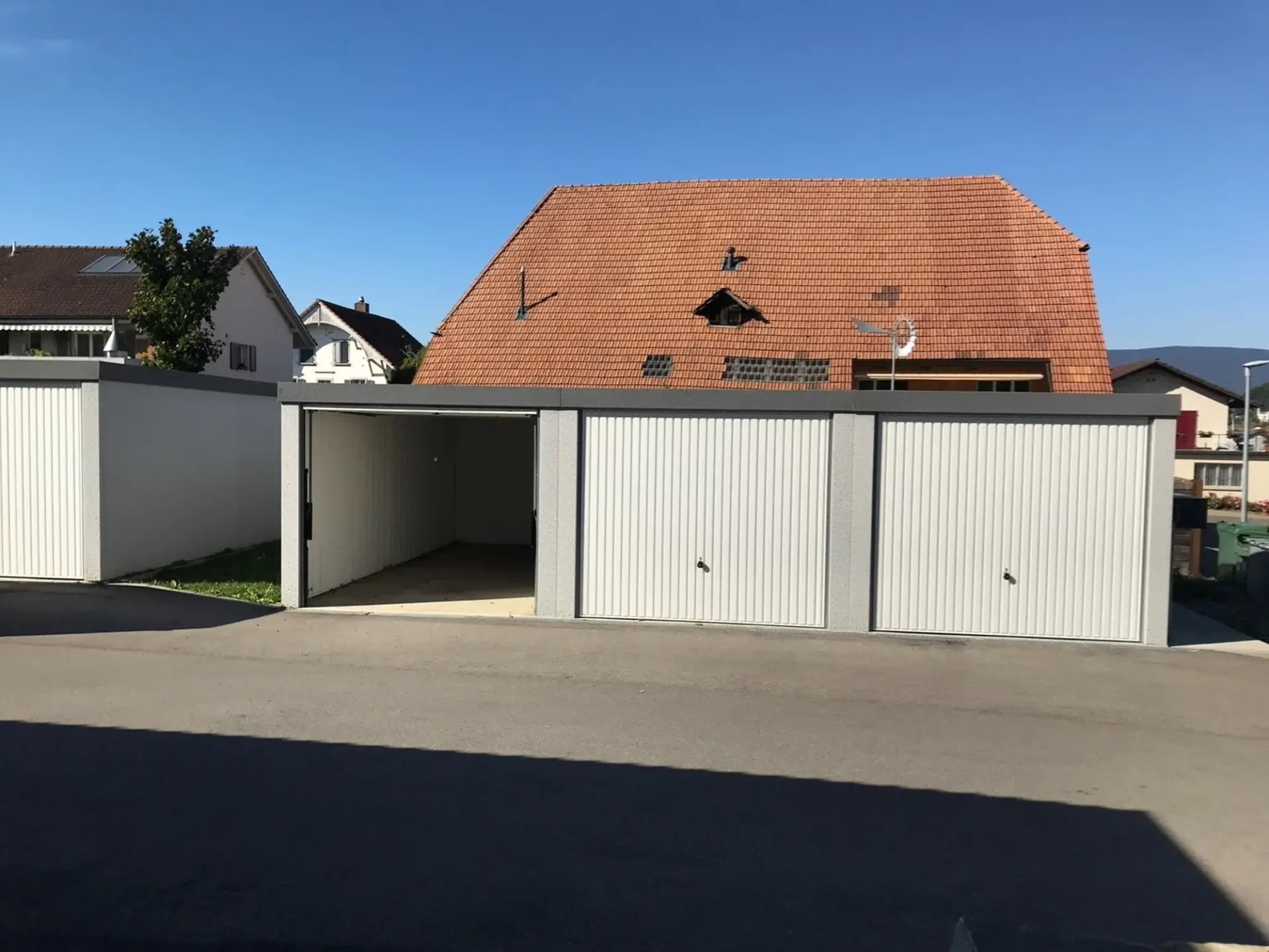Praktische Garage in ruhiger Wohnlage in Büetigen zu vermieten