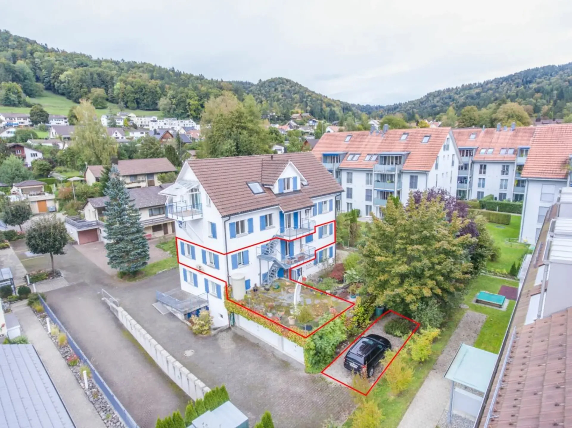 Geräumige 4.5-Zimmerwohnung mit Balkon, Gartensitzplatz und Hobbyraum