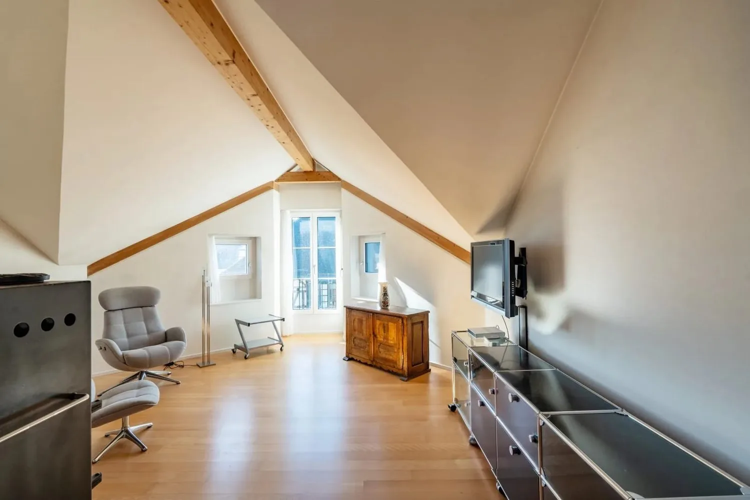 Charming apartment in the village center of Spreitenbach