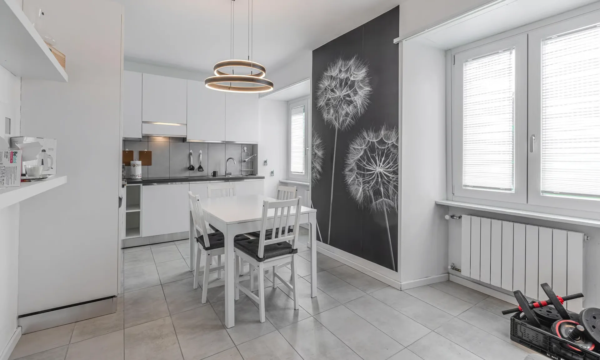 GÜNSTIG - GEMÜTLICHES UND GERÄUMIGES 3.5 ZIMMER WOHNUNG IN FIGINO RENOVIERET