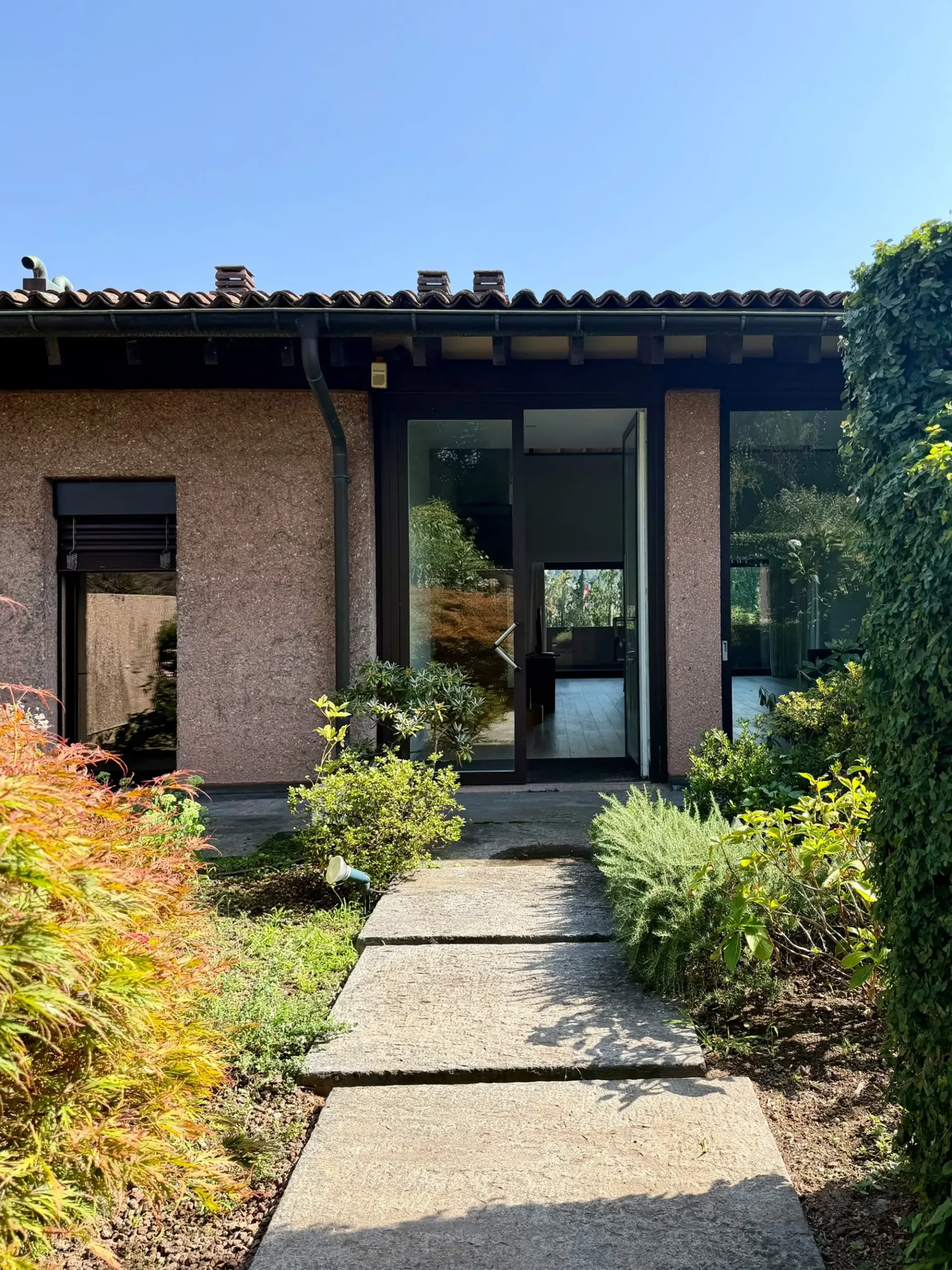 Elegante duplex di 5.5 locali con giardino a Lugano