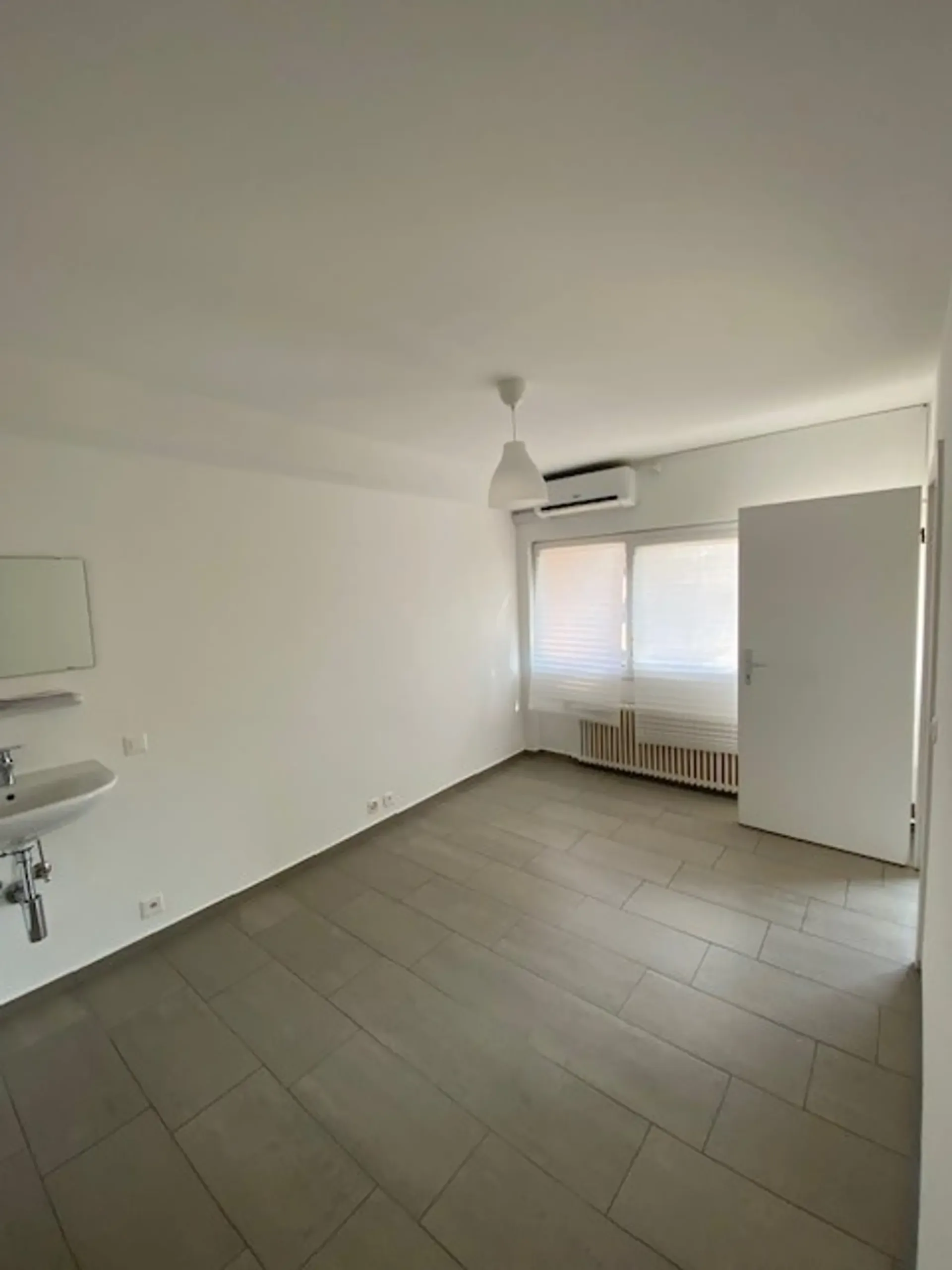 Miete für Schönheitszentrum/Büro/Frisör/Fisiotерапевт