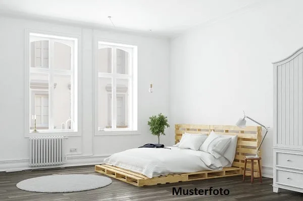 *Wohnung mit Balkon*