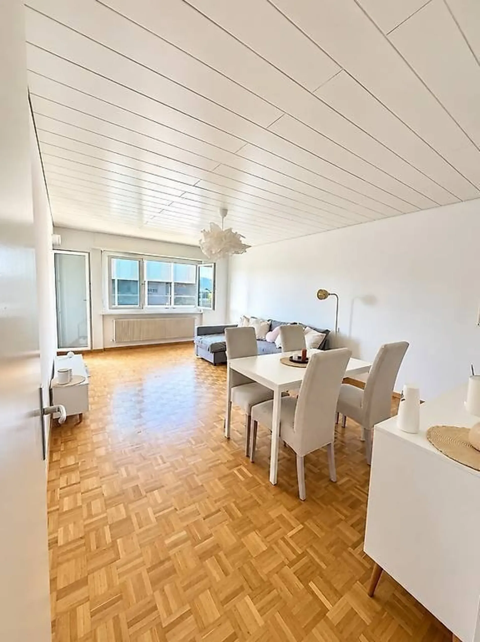 Bello appartamento di 2.5 locali a La Neuveville in affitto!