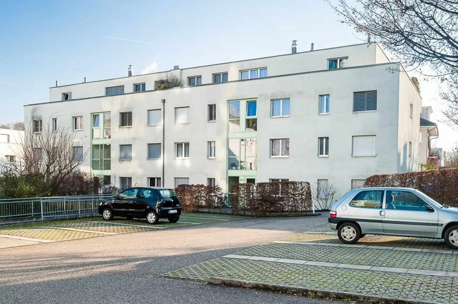 mit Gartensitzplatz...