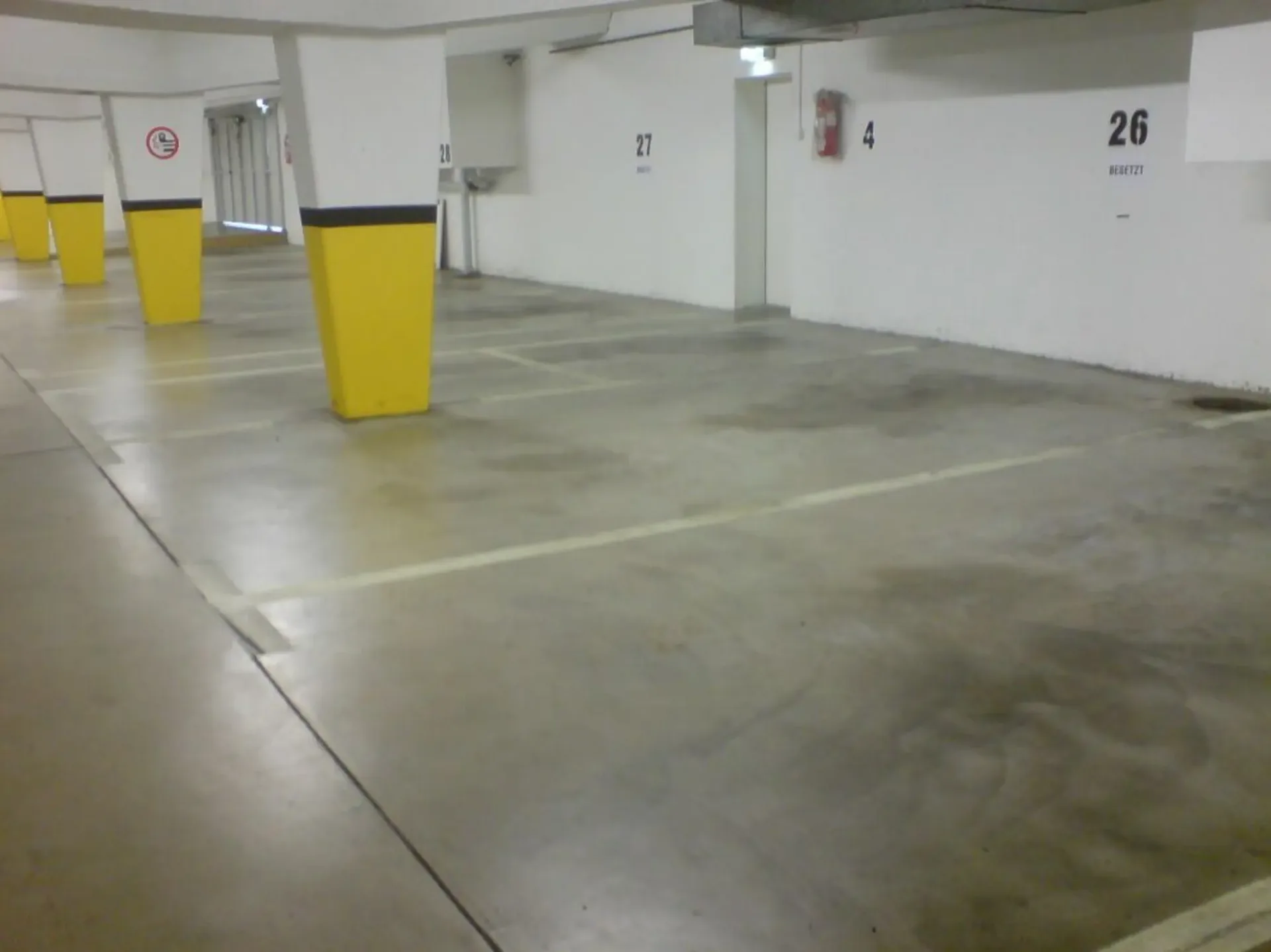Autoeinstellhallenplatz in Binningen