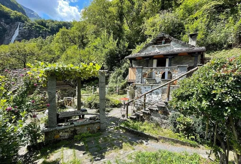 Schönes 3,Zimmer-Rustico  mit privatem Garten und schöner Aussicht ...