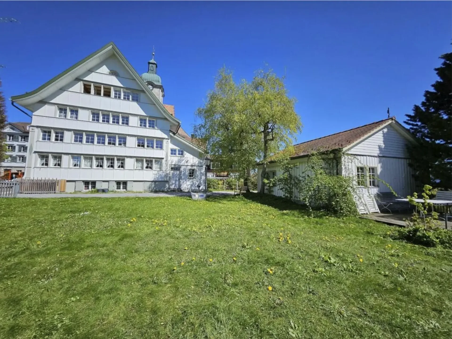 Charming Appenzeller MFH with land reserve for single-family homes